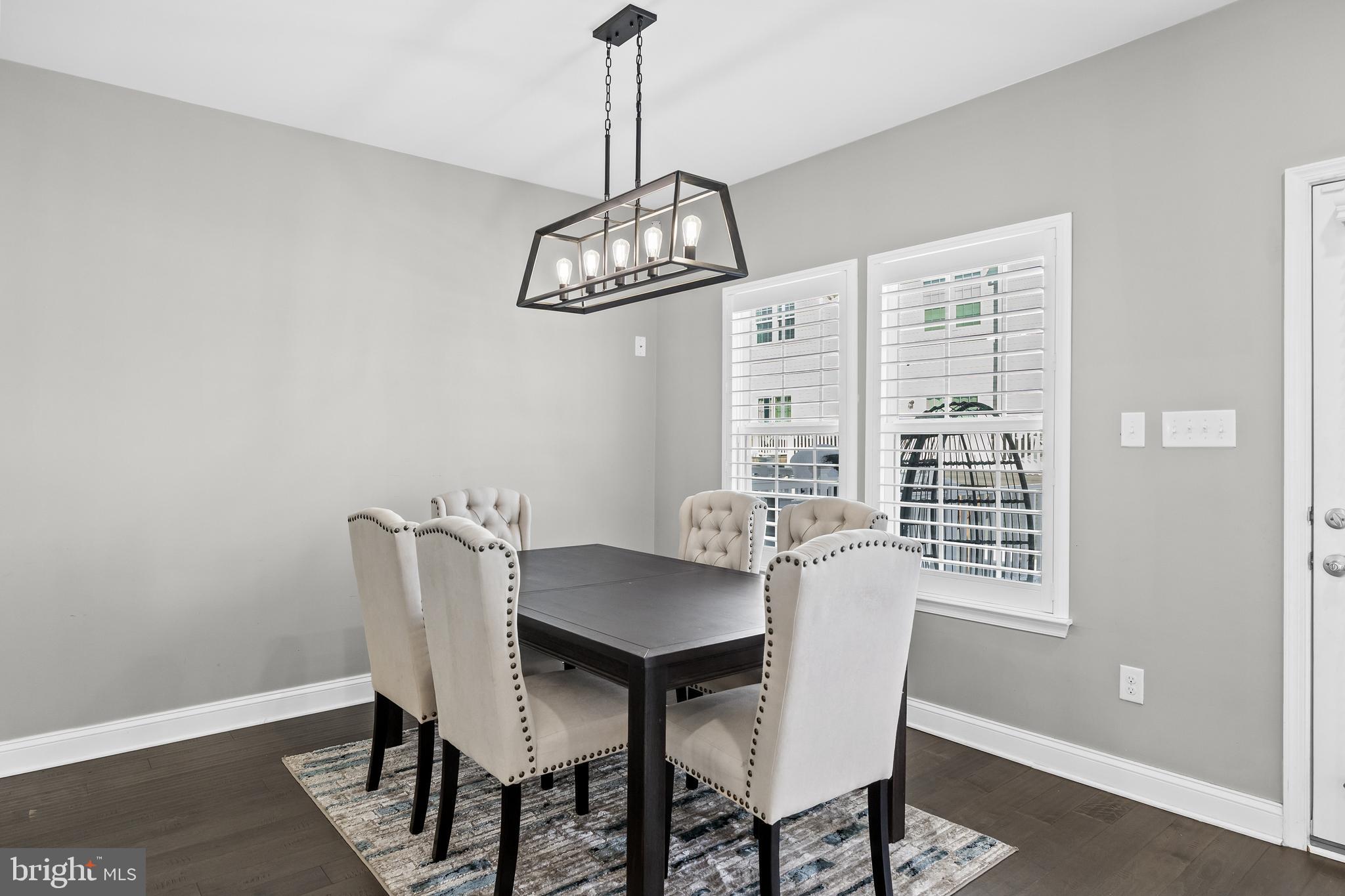 PARKWOOD MANOR - Residential