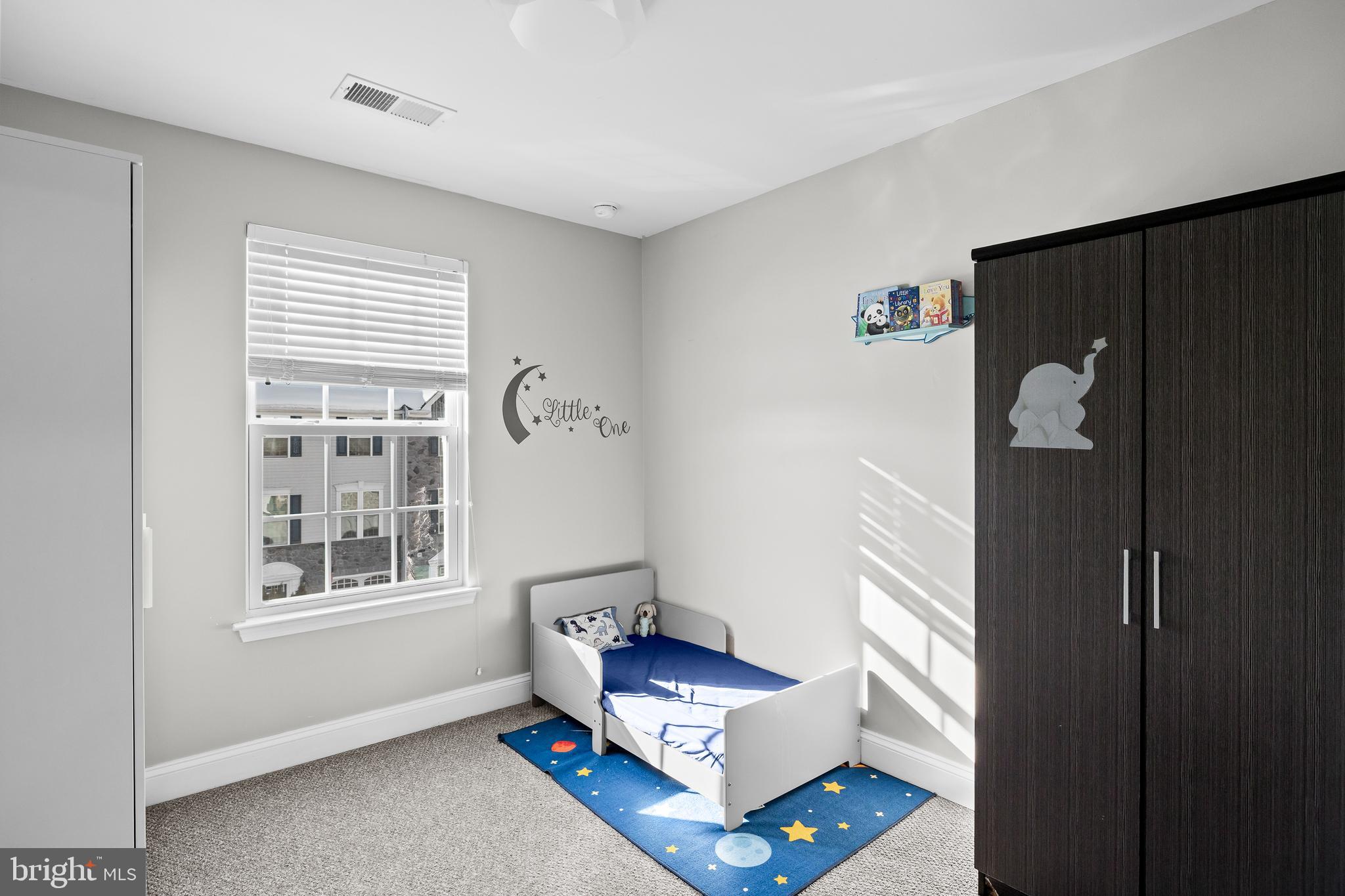 PARKWOOD MANOR - Residential