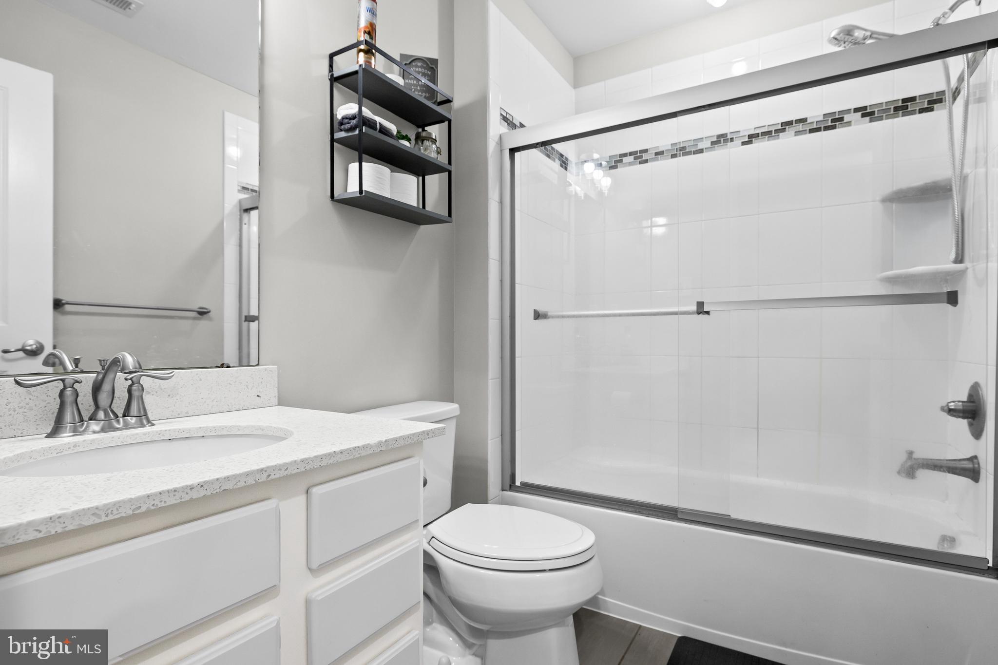 PARKWOOD MANOR - Residential