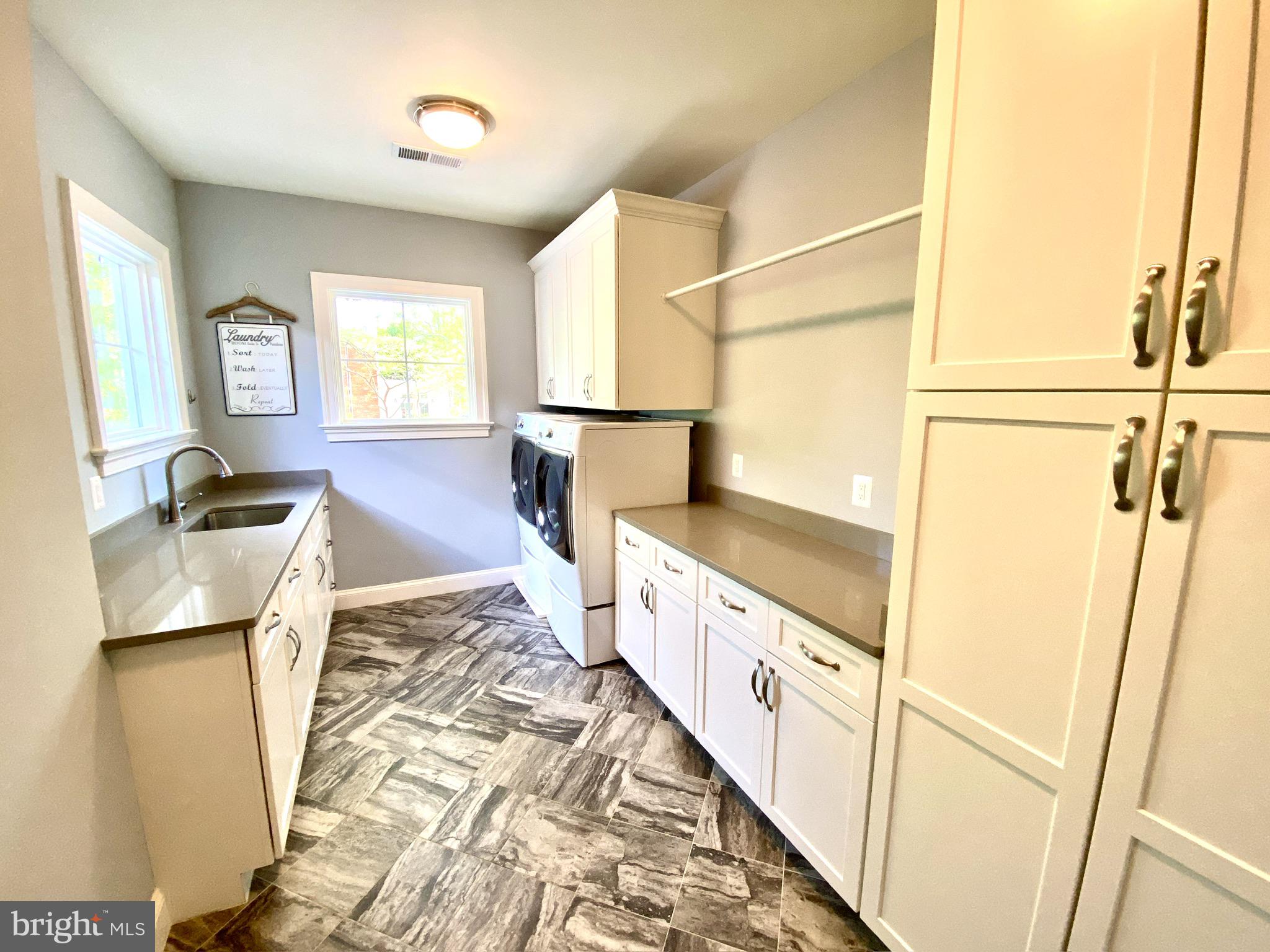 BANNOCKBURN HEIGHTS - Residential