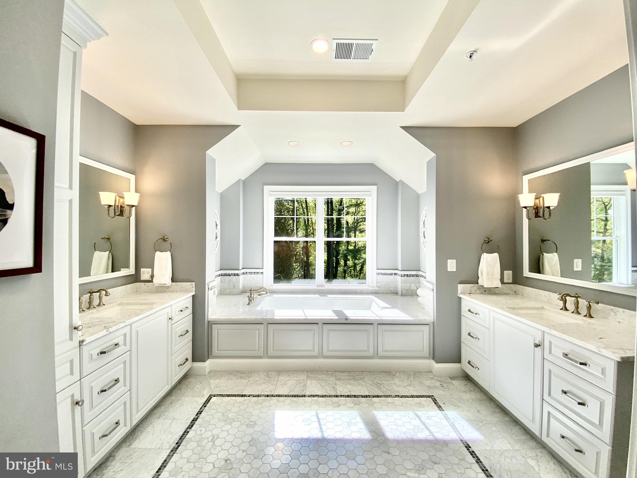 BANNOCKBURN HEIGHTS - Residential