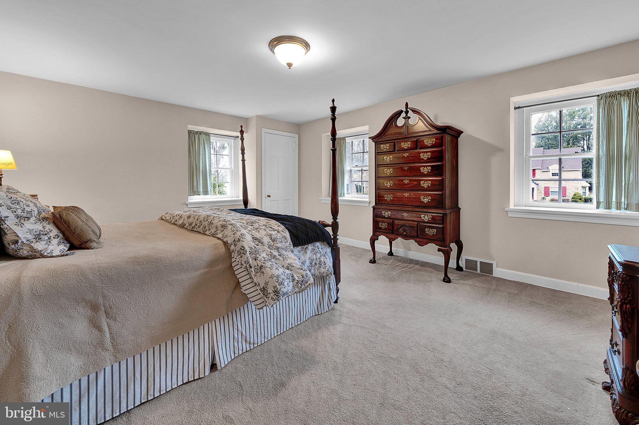 JENKINTOWN MANOR - Residential