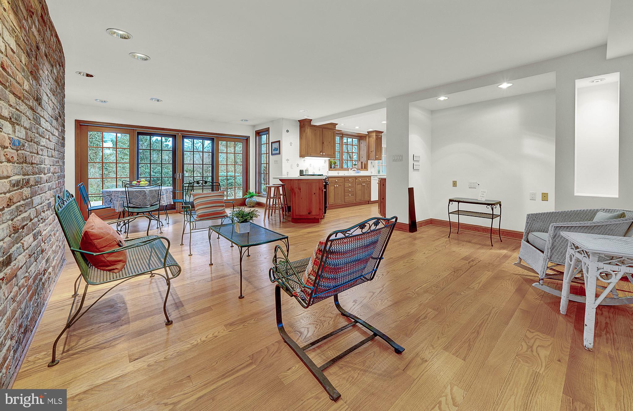 JENKINTOWN MANOR - Residential