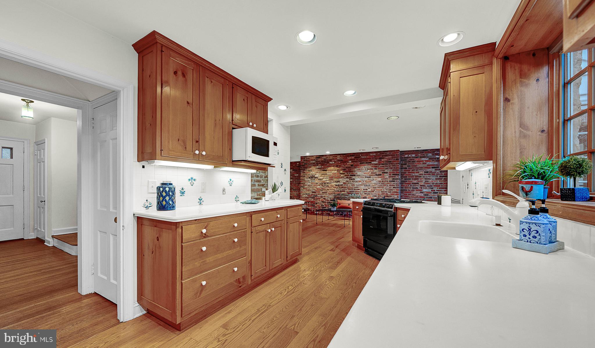 JENKINTOWN MANOR - Residential