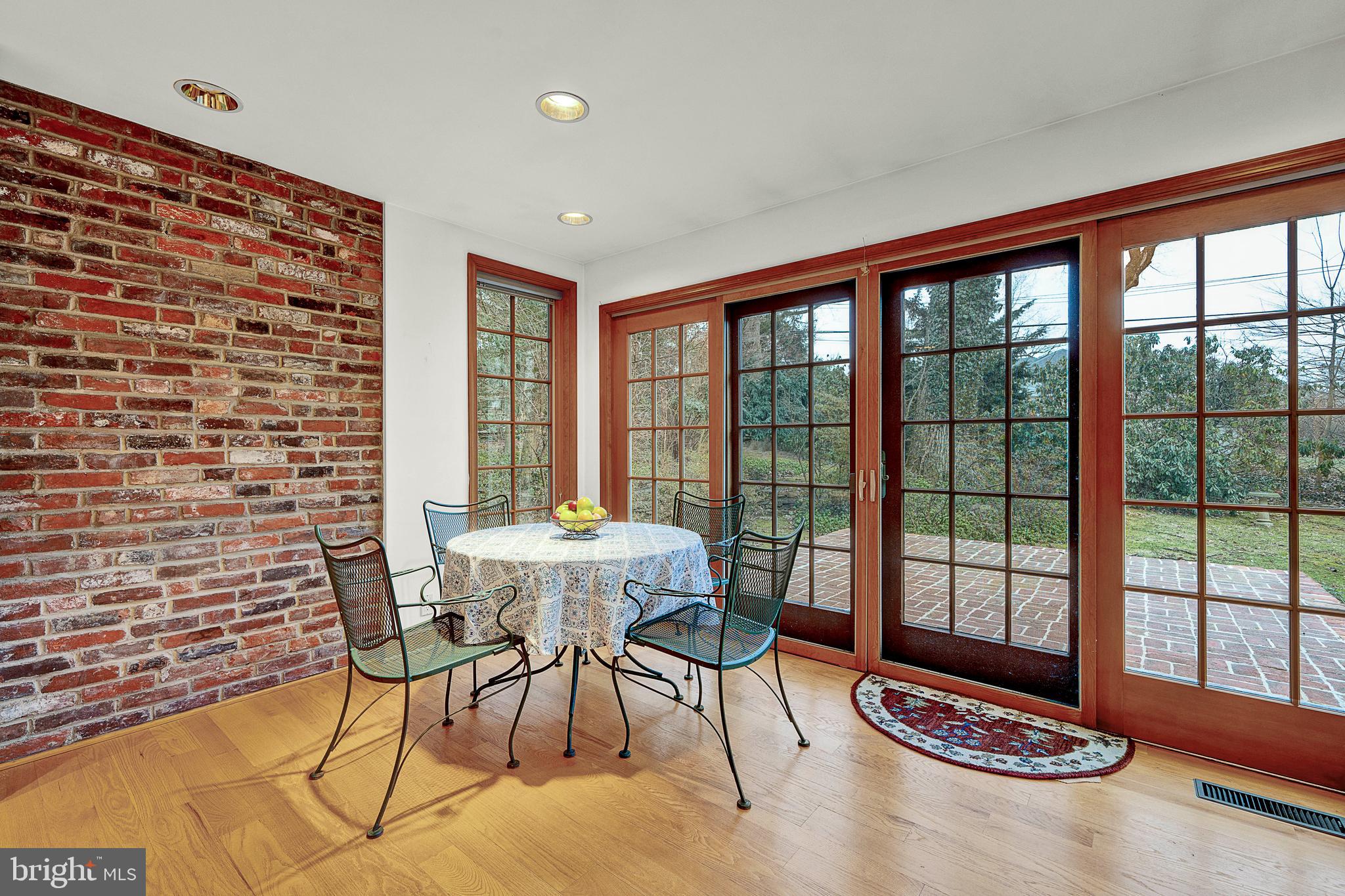 JENKINTOWN MANOR - Residential
