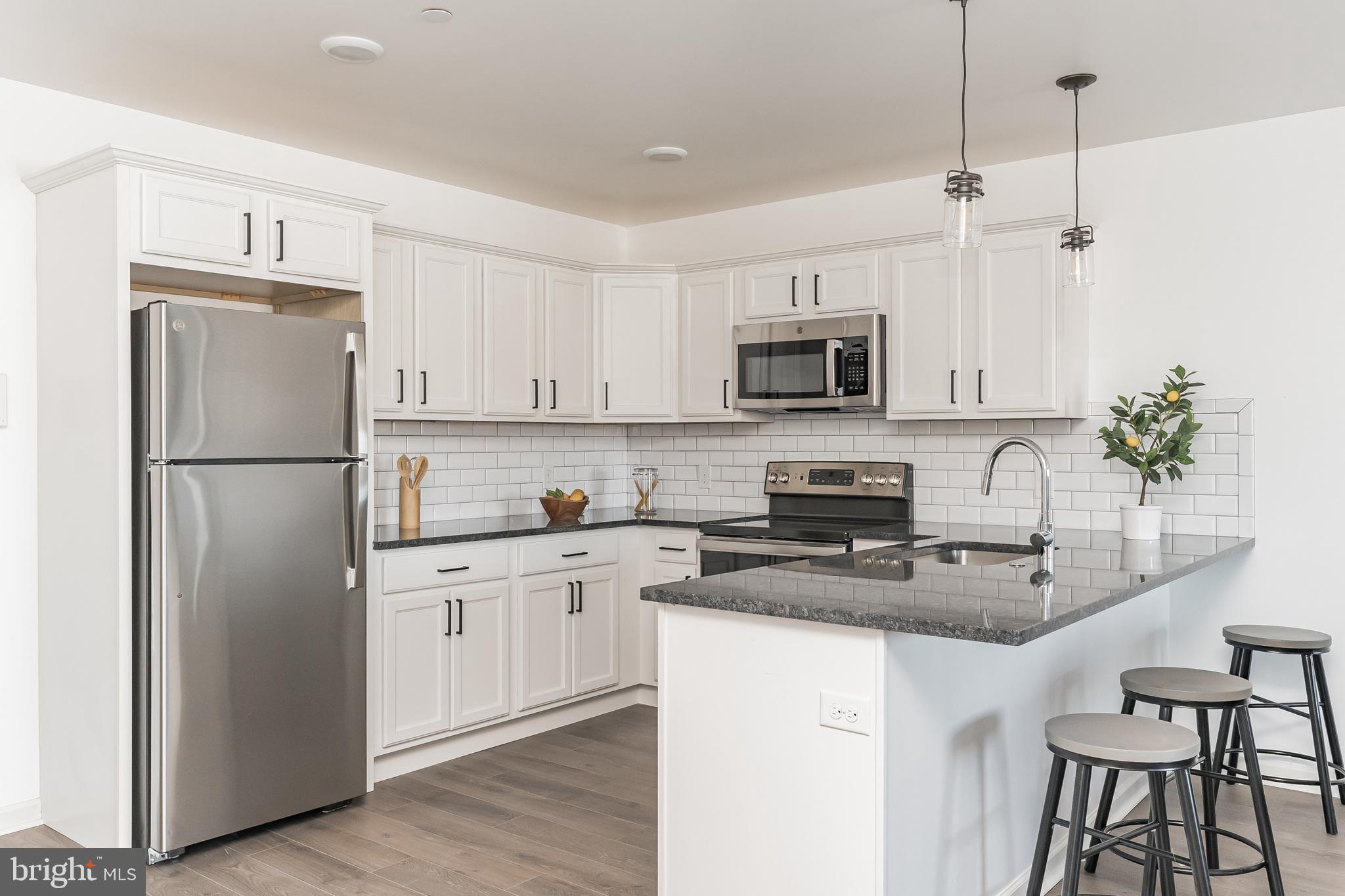 ROXBOROUGH - Residential Lease