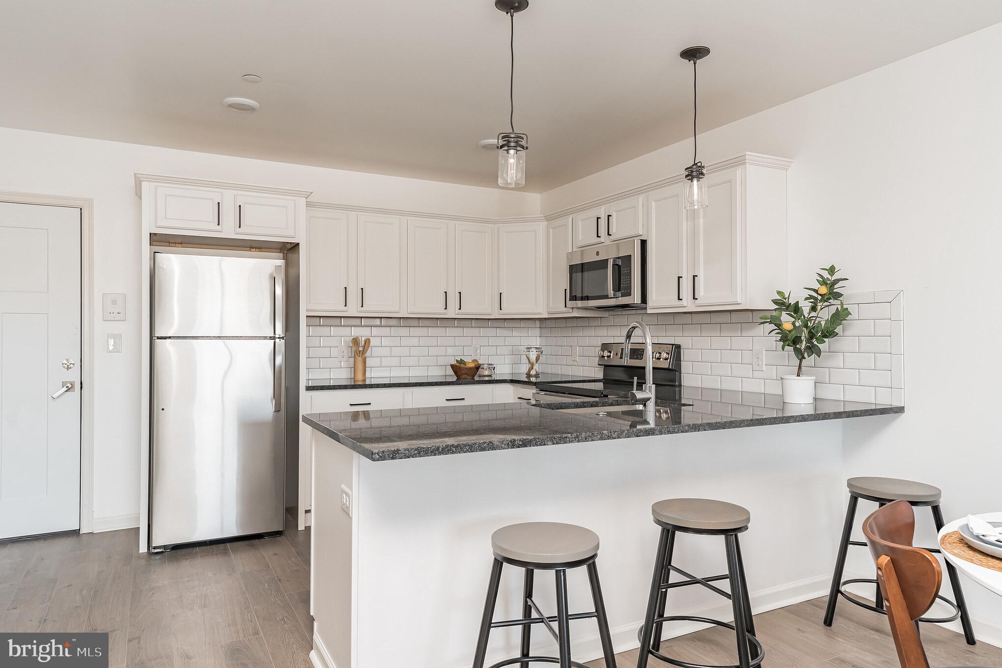 ROXBOROUGH - Residential Lease