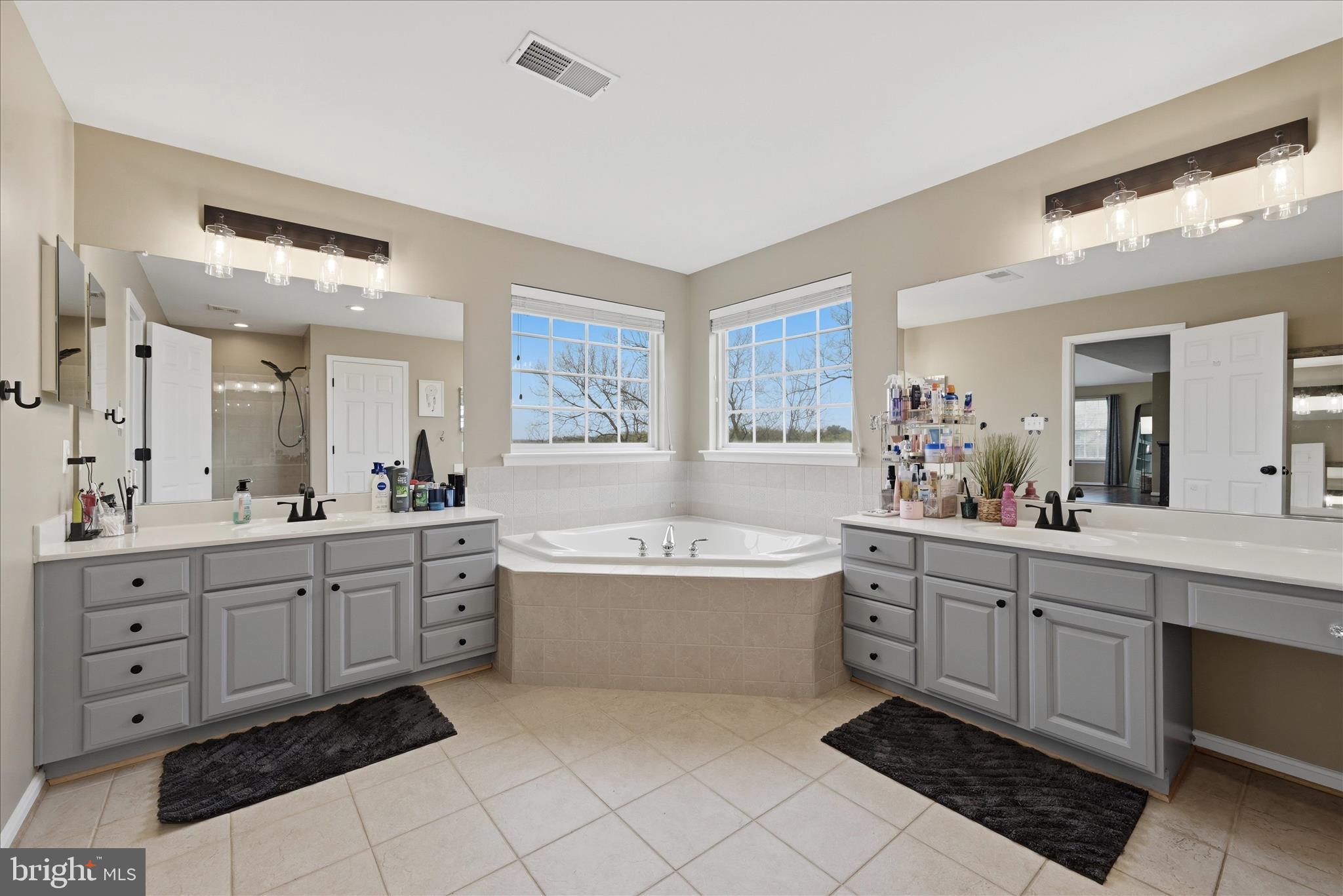 NORBORNE GLEBE - Residential