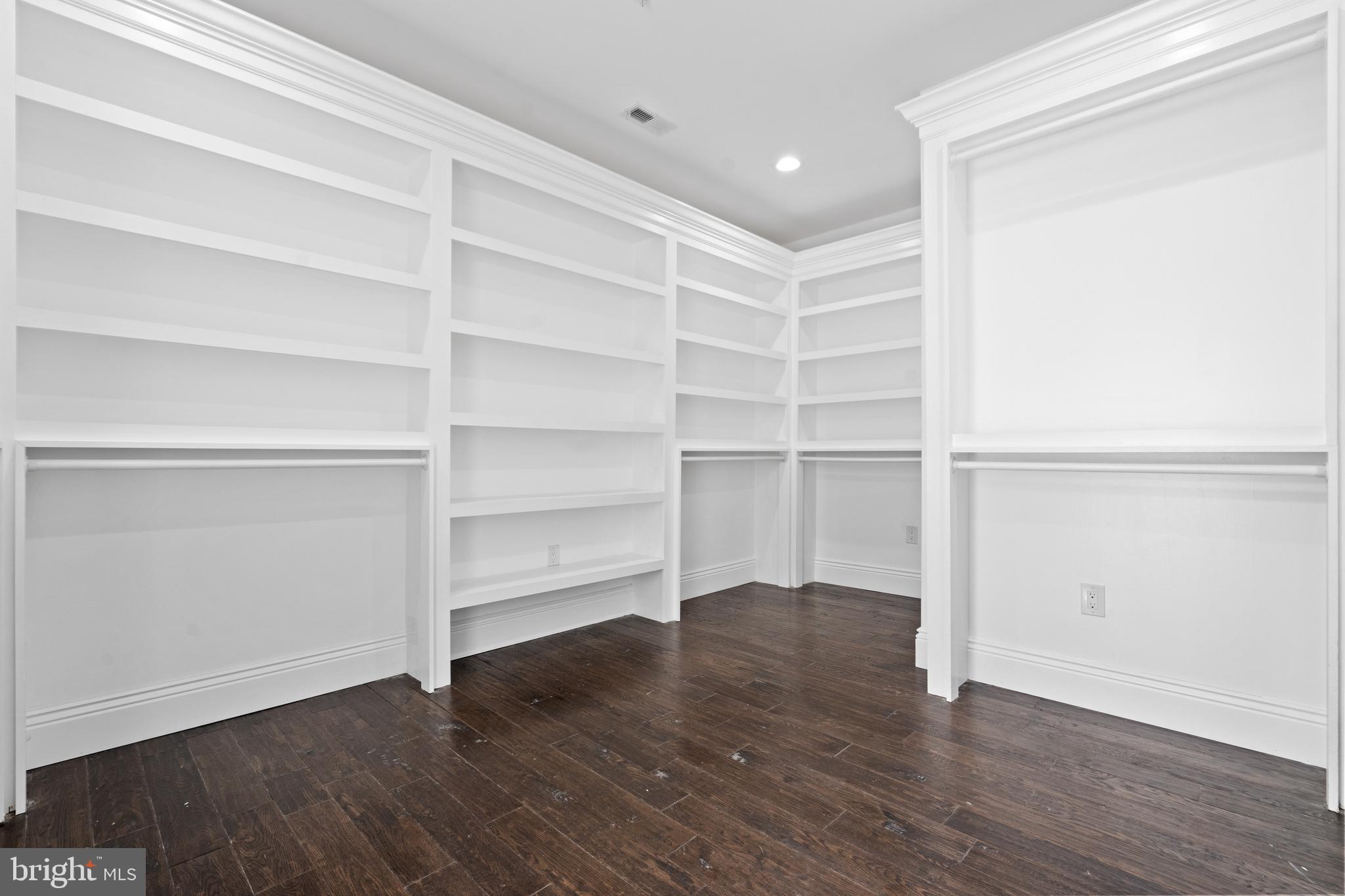 WOODMORE PLAT 9 - Residential