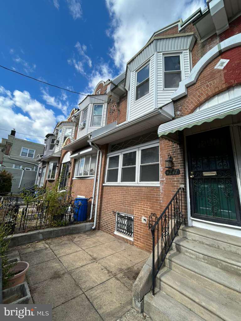 WEST PHILADELPHIA - Residential Lease