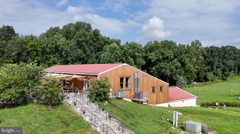 1833 FLINT HILL ROAD LANDENBERG PA 19350