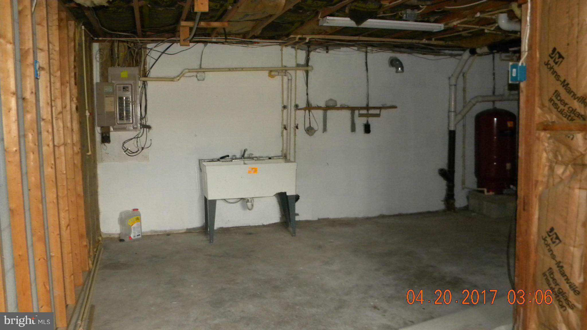 WINFIELD HEIGHTS - Residential