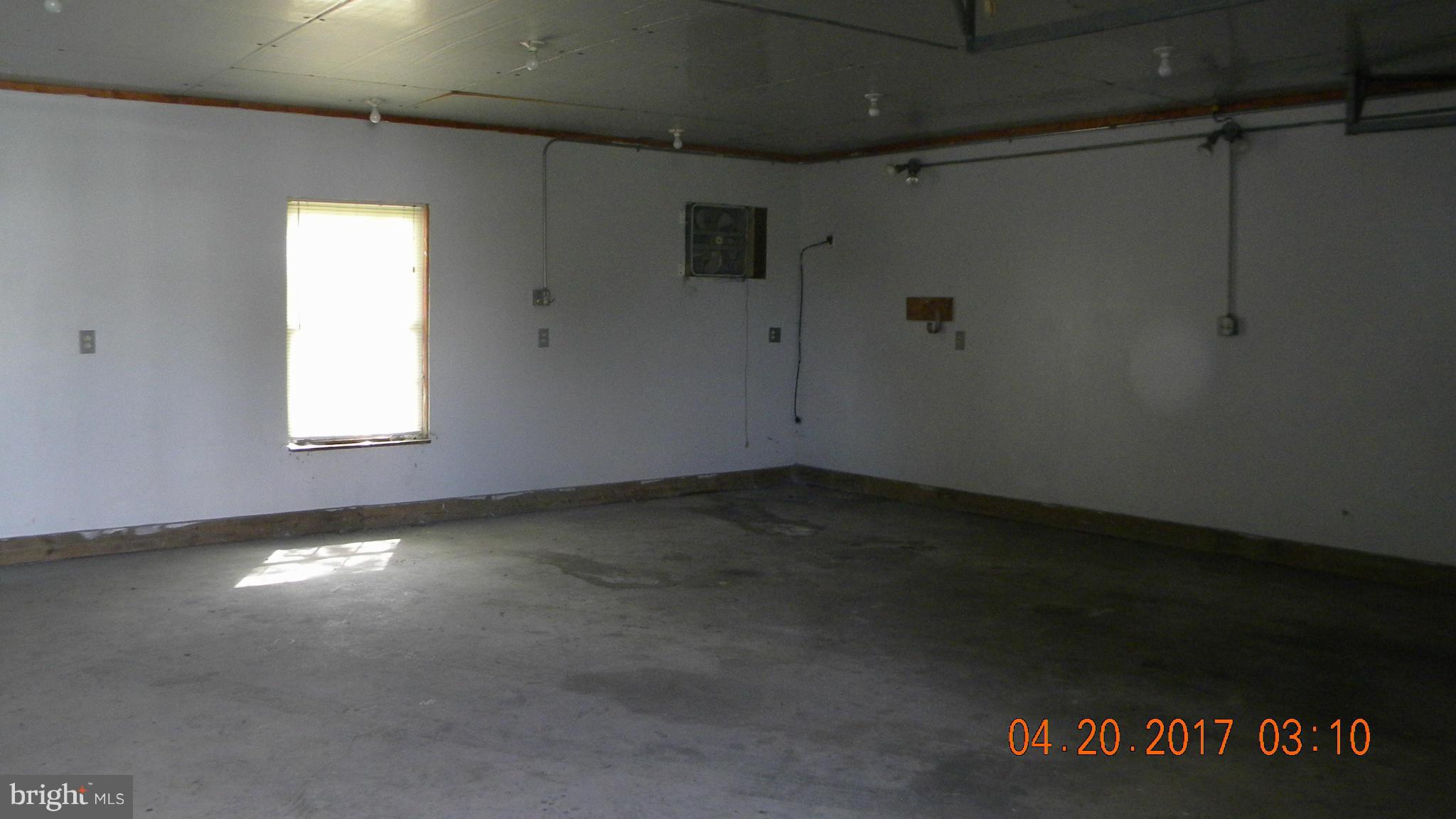 WINFIELD HEIGHTS - Residential