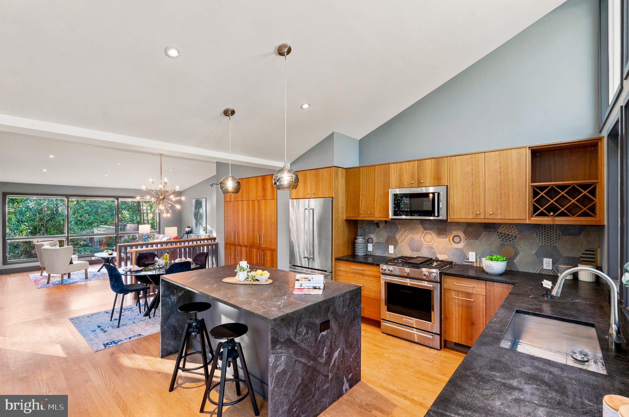 3918 DENFELD COURT