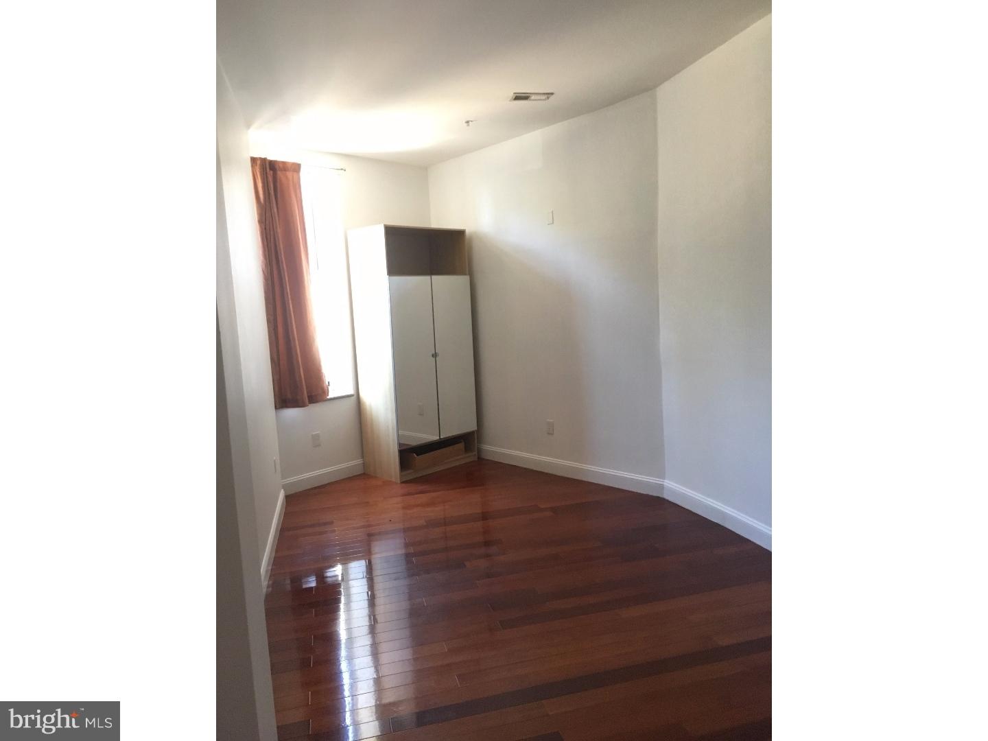 LOFT DISTRICT - Residential Lease