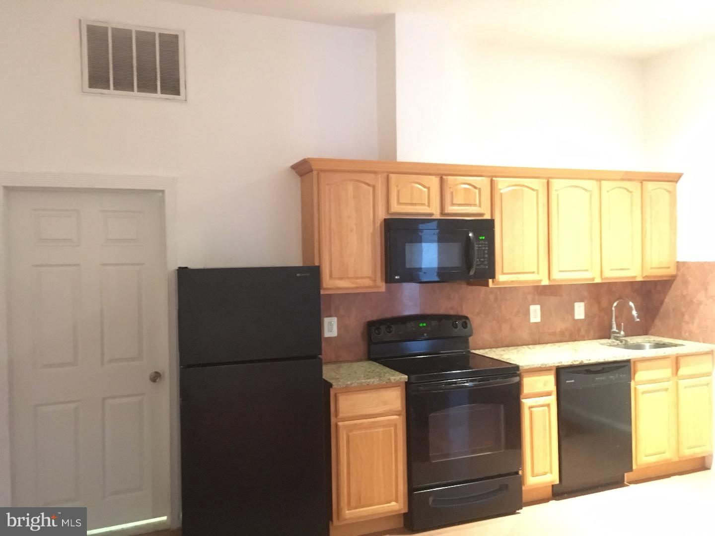 LOFT DISTRICT - Residential Lease