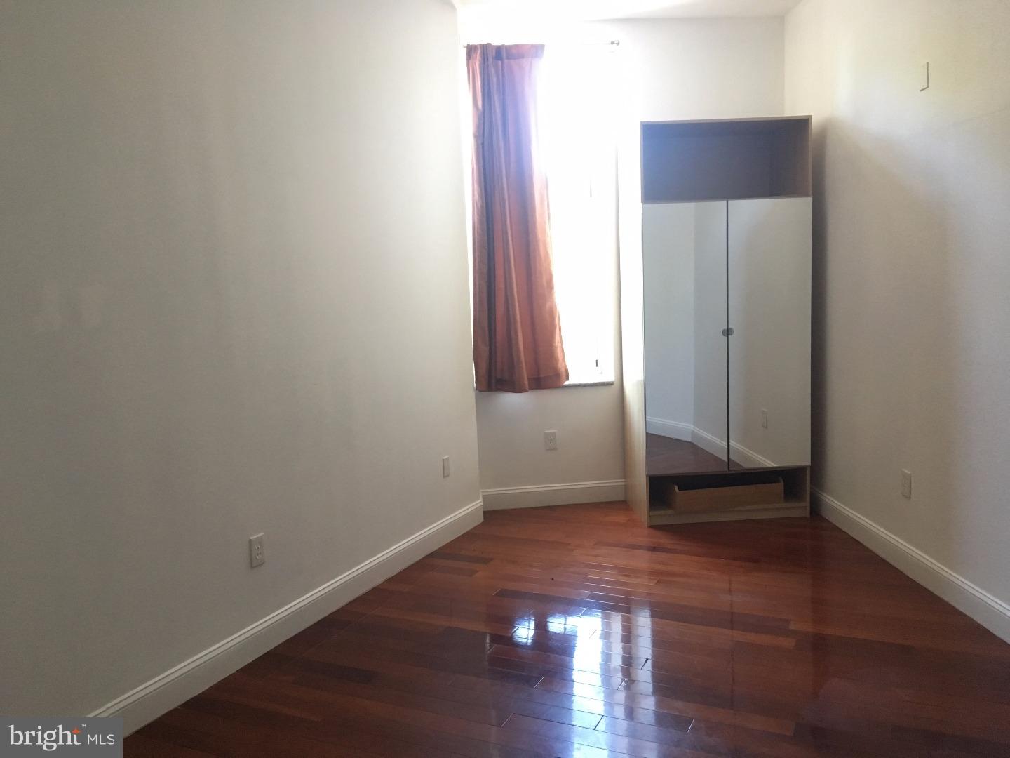 LOFT DISTRICT - Residential Lease