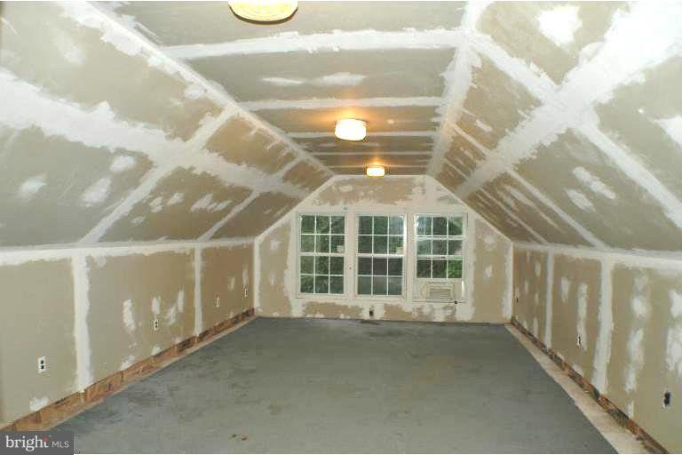 CEDARLAWN - Residential Lease