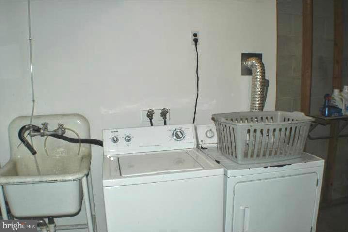 CEDARLAWN - Residential Lease