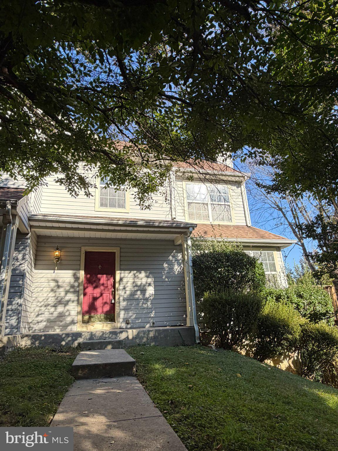 320 BARRISTER COURT