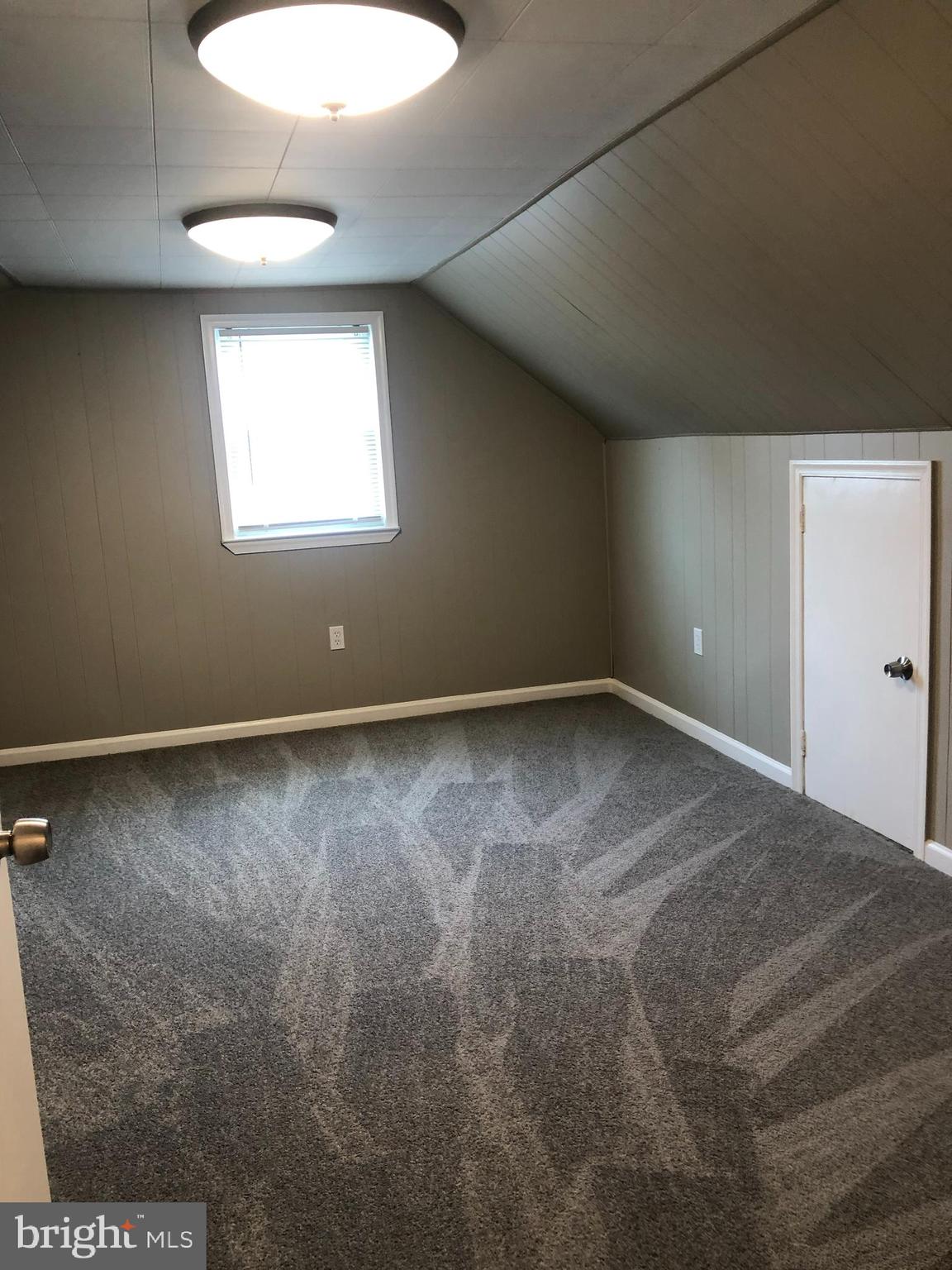 HOLABIRD PARK - Residential