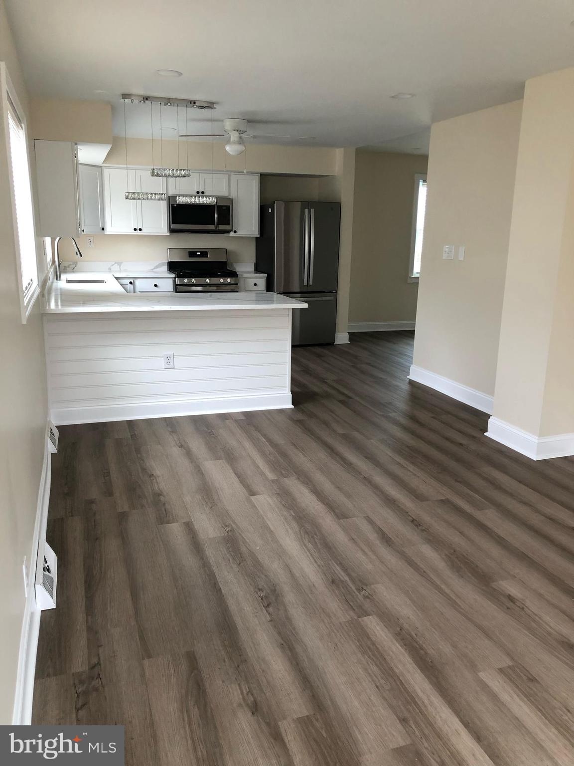 HOLABIRD PARK - Residential