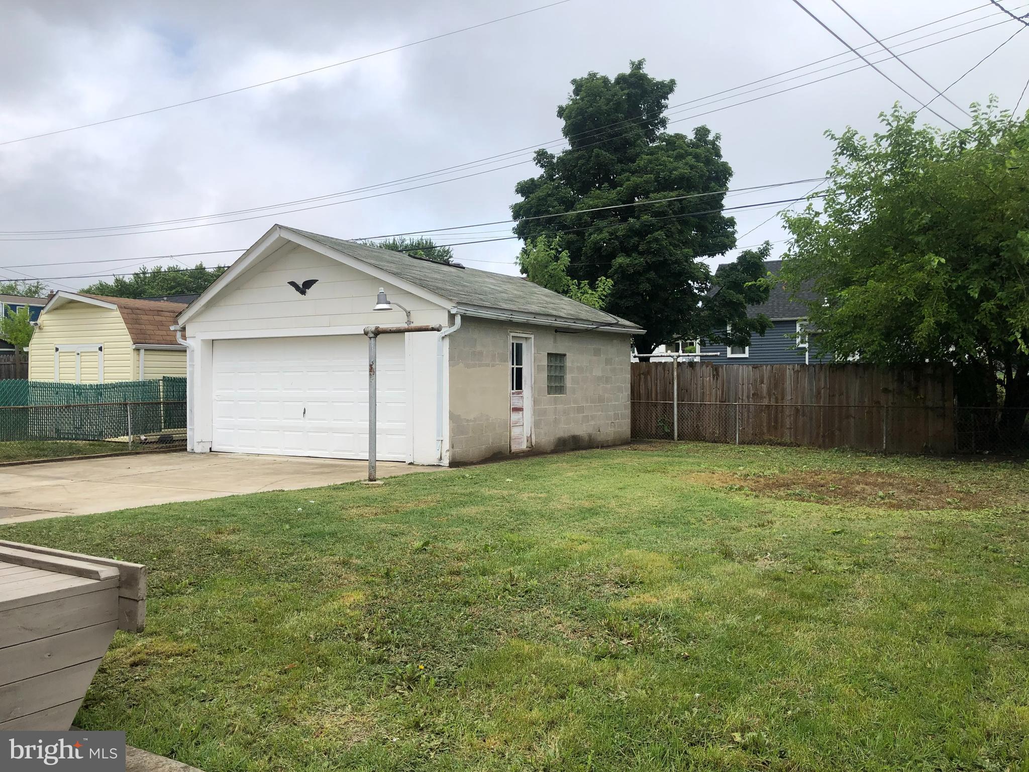 HOLABIRD PARK - Residential