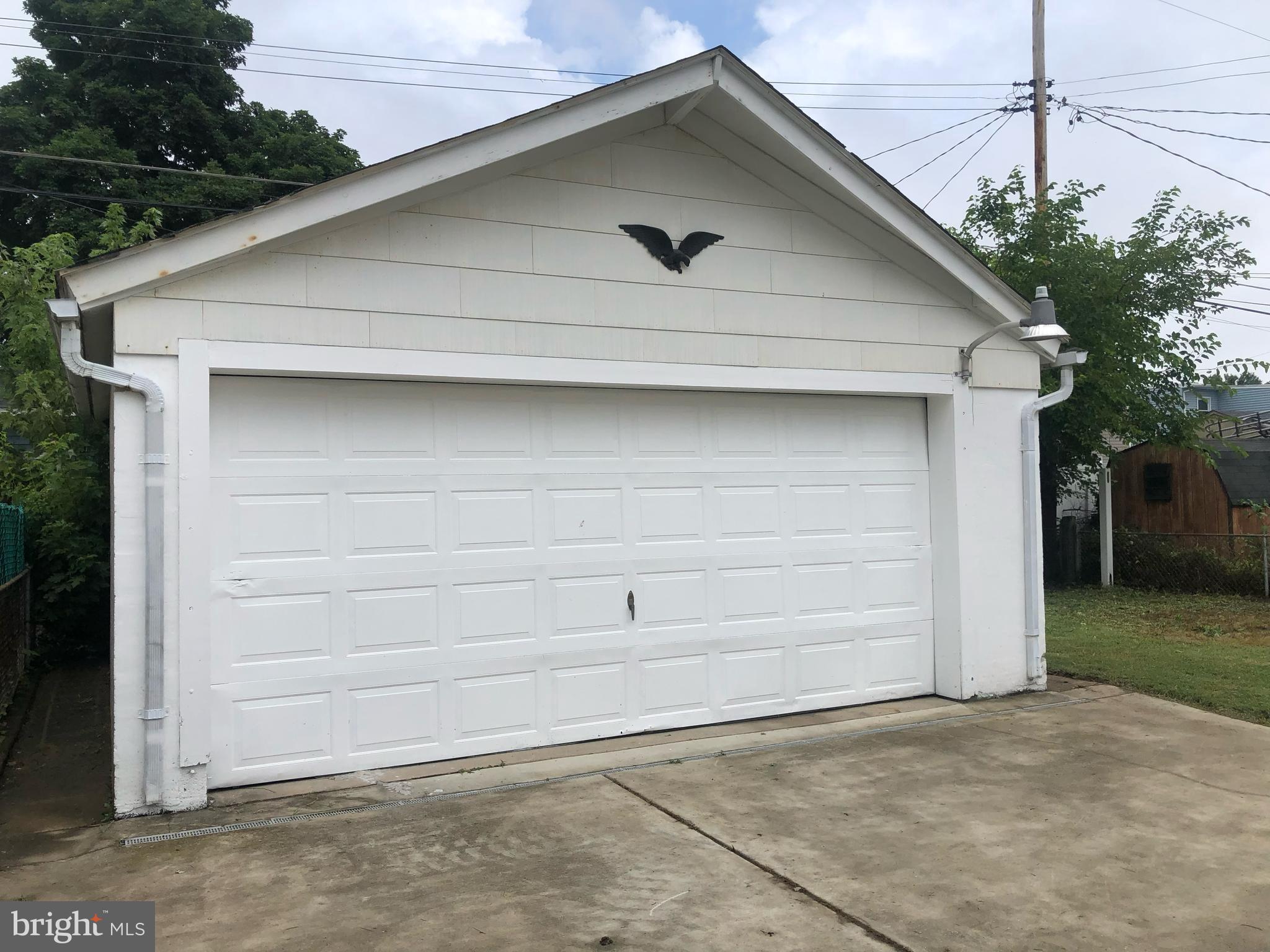 HOLABIRD PARK - Residential