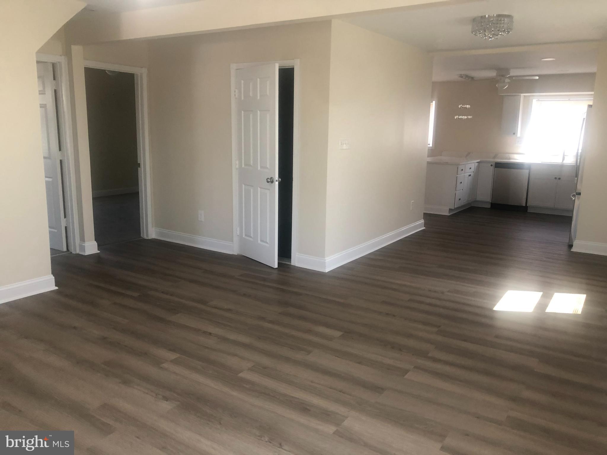 HOLABIRD PARK - Residential