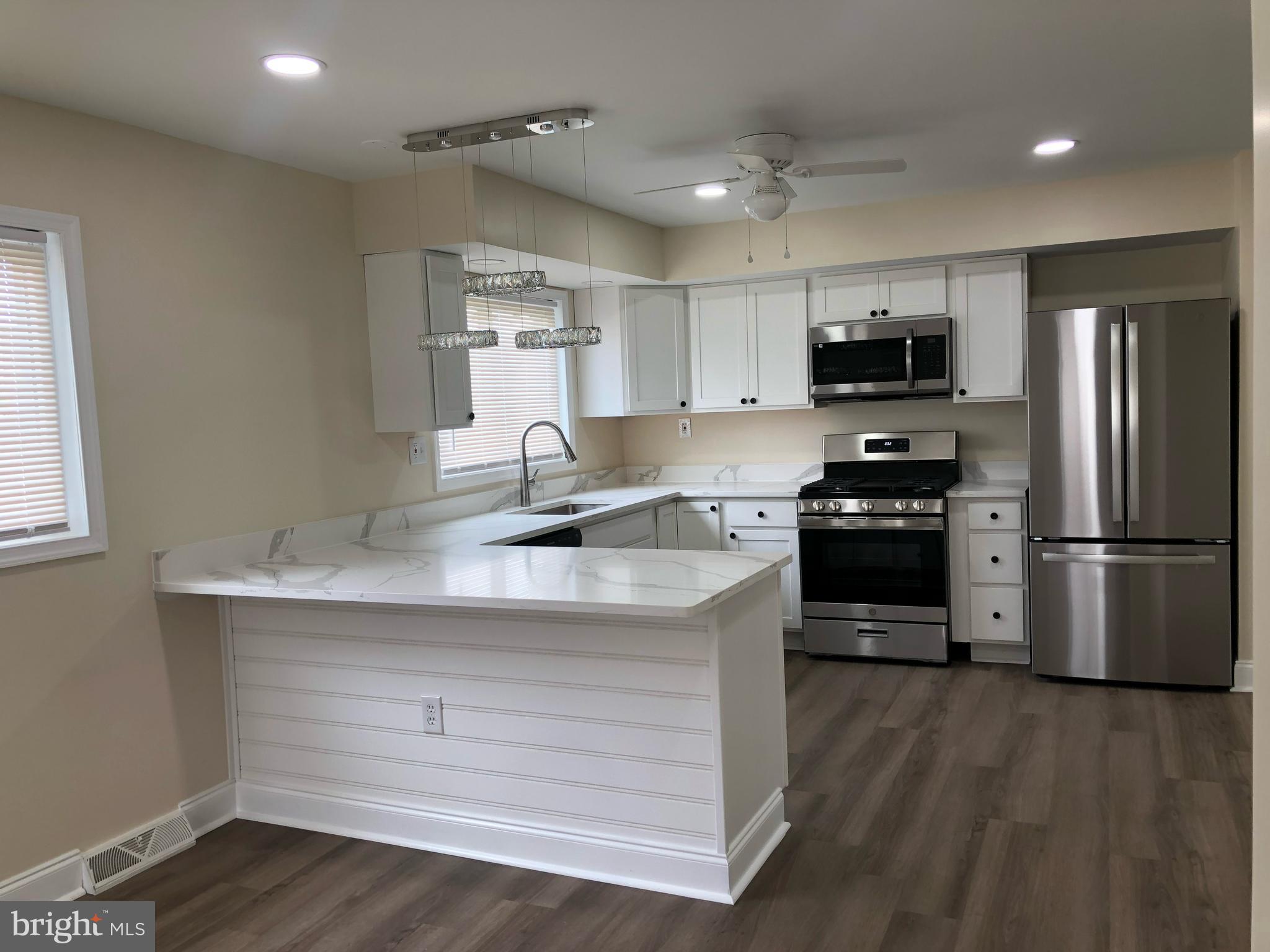 HOLABIRD PARK - Residential