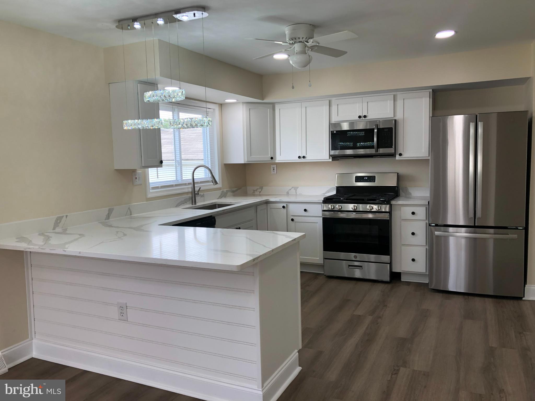 HOLABIRD PARK - Residential