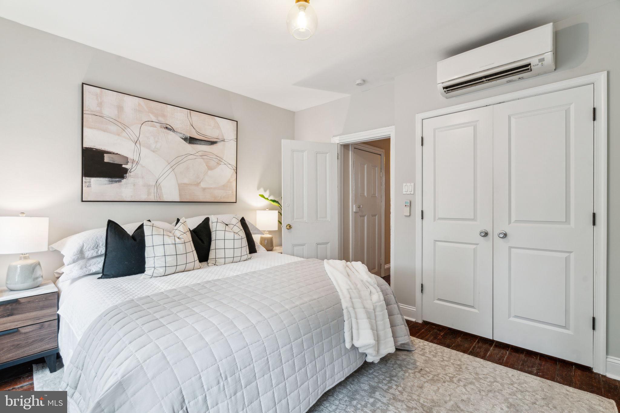 GRADUATE HOSPITAL - Residential