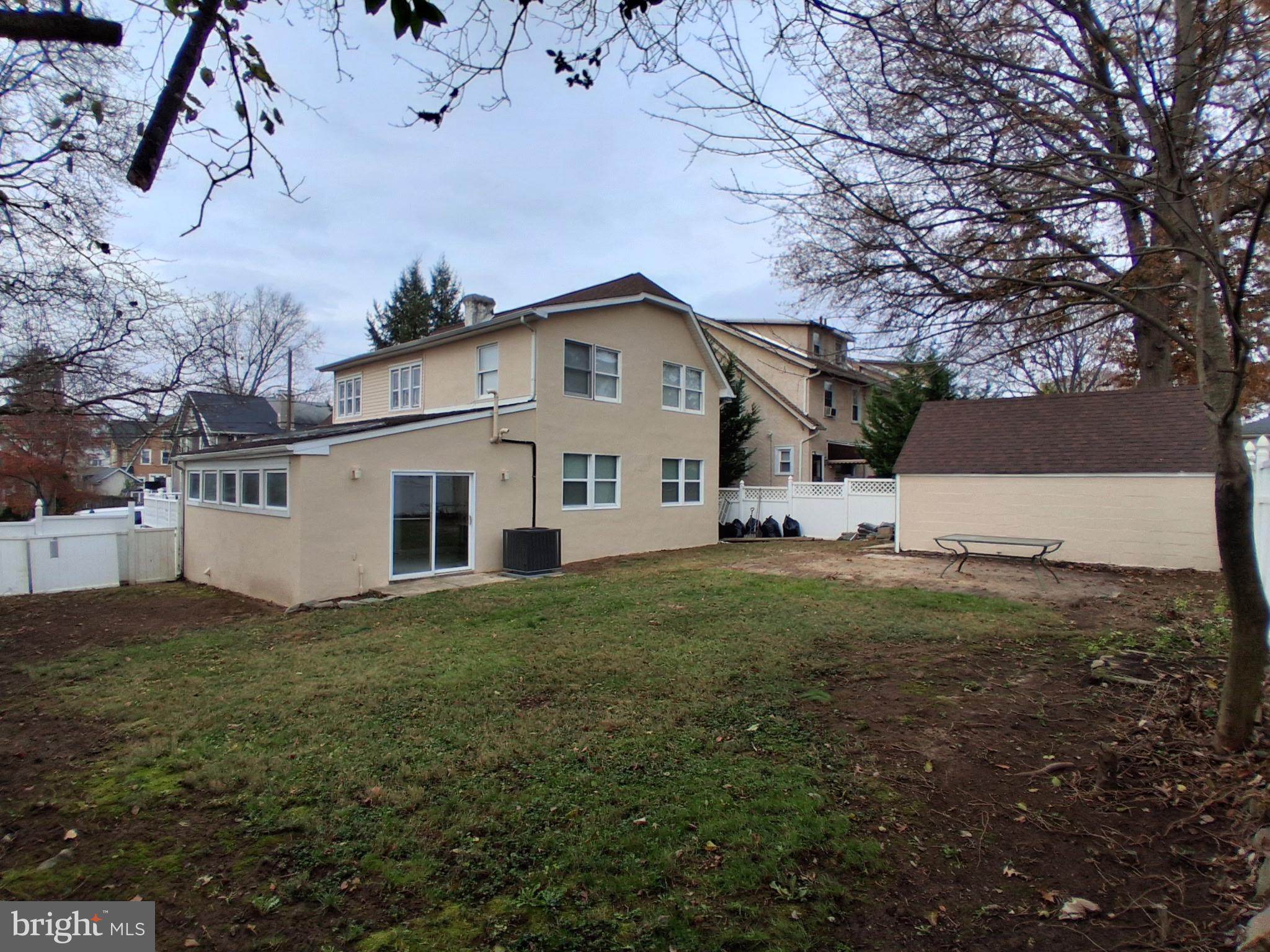 4014 ROSEMONT AVENUE