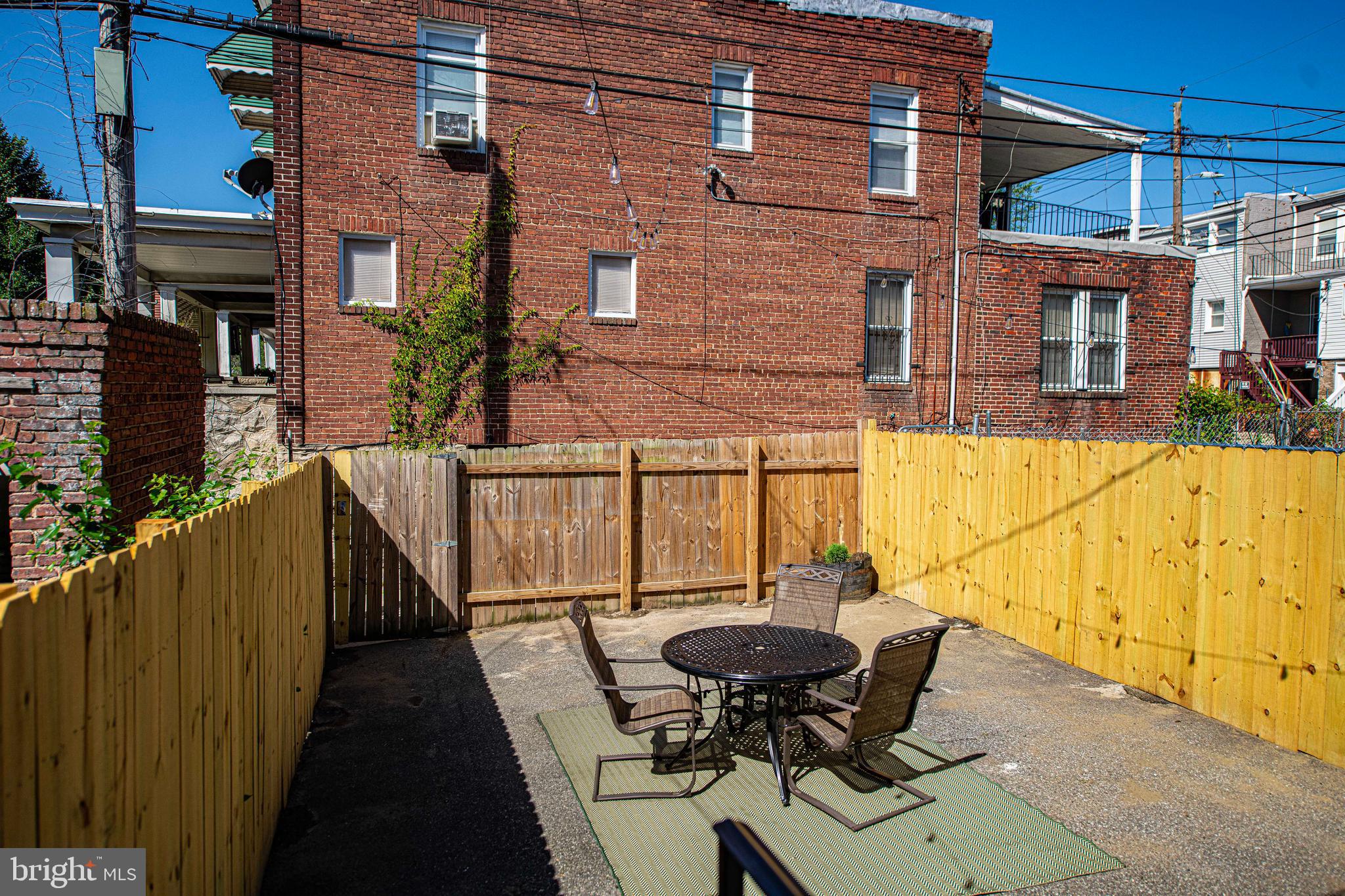 WOODBROOK - Residential