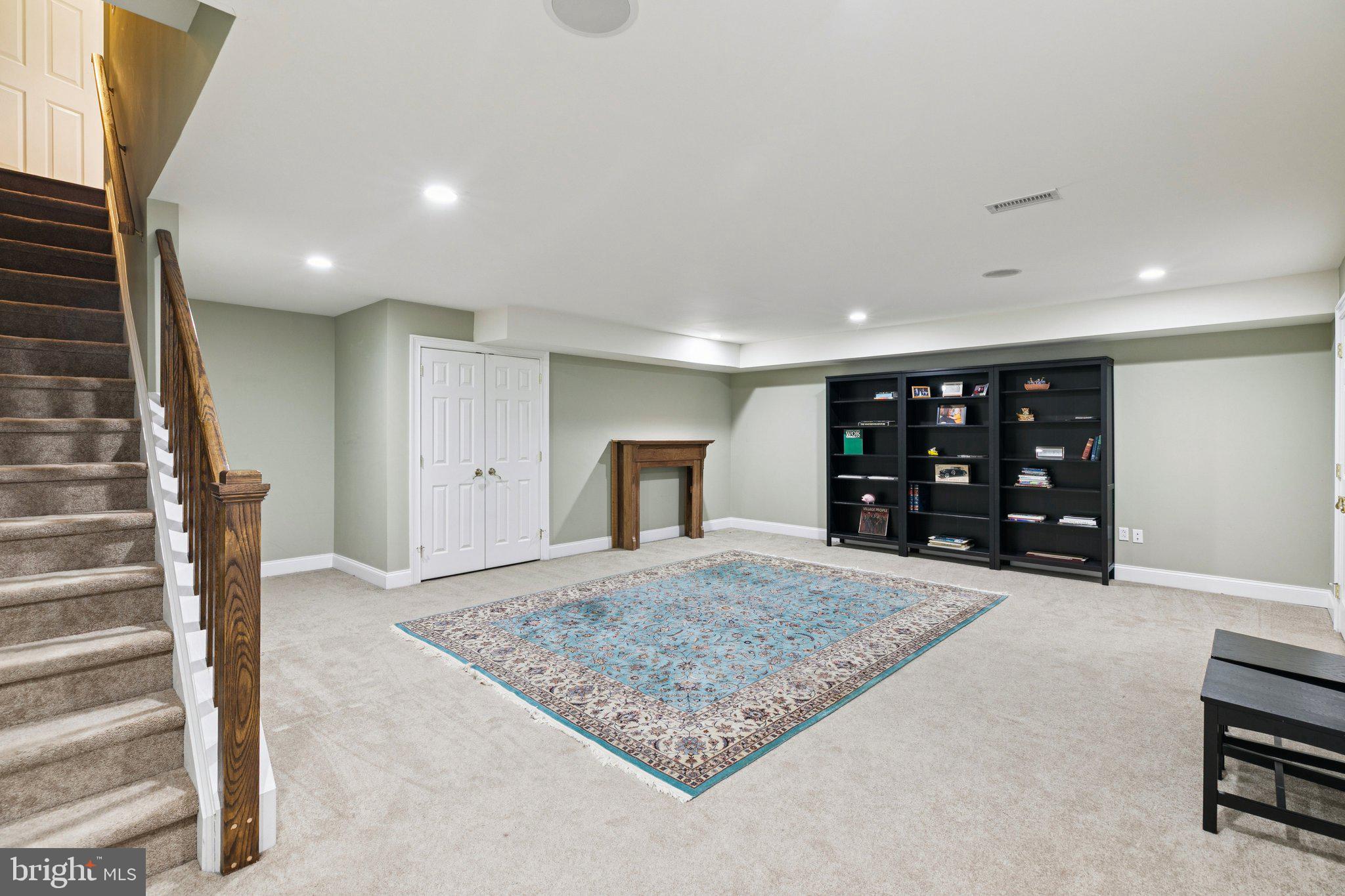 FAIRMOUNT - Residential