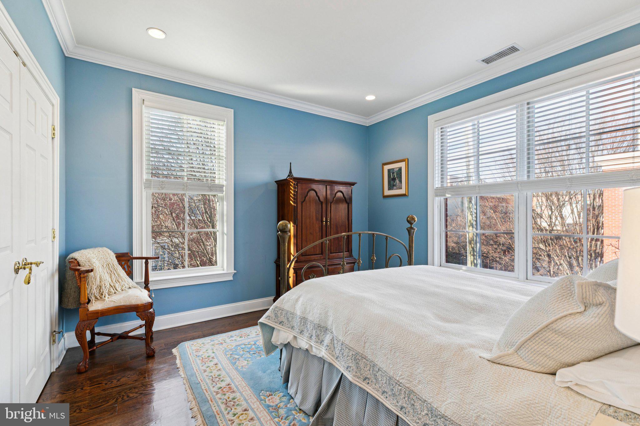 FAIRMOUNT - Residential