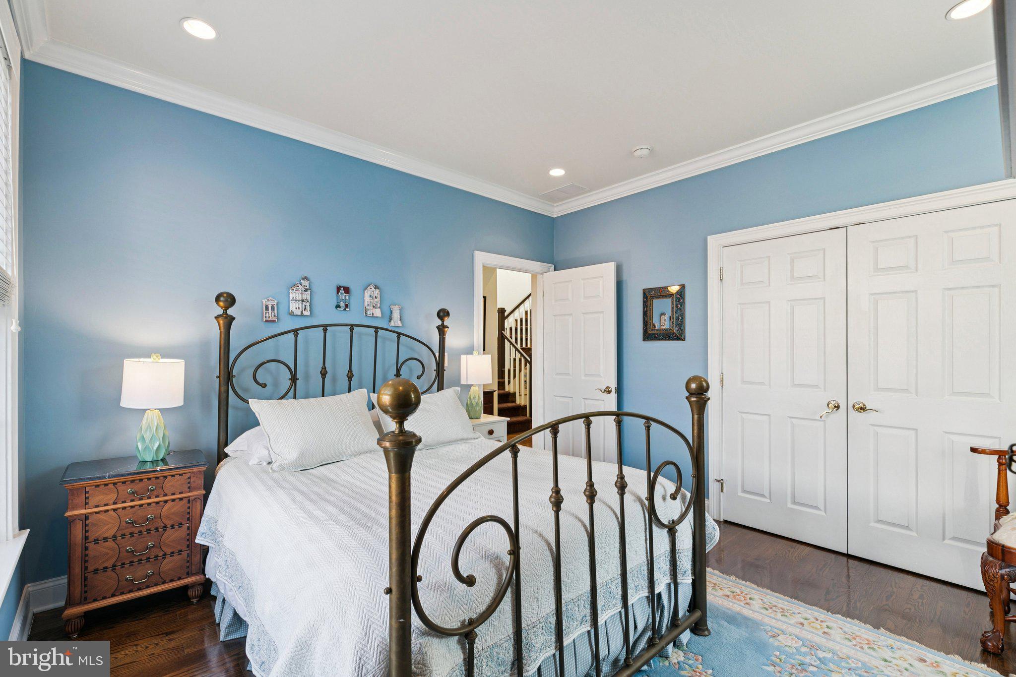 FAIRMOUNT - Residential