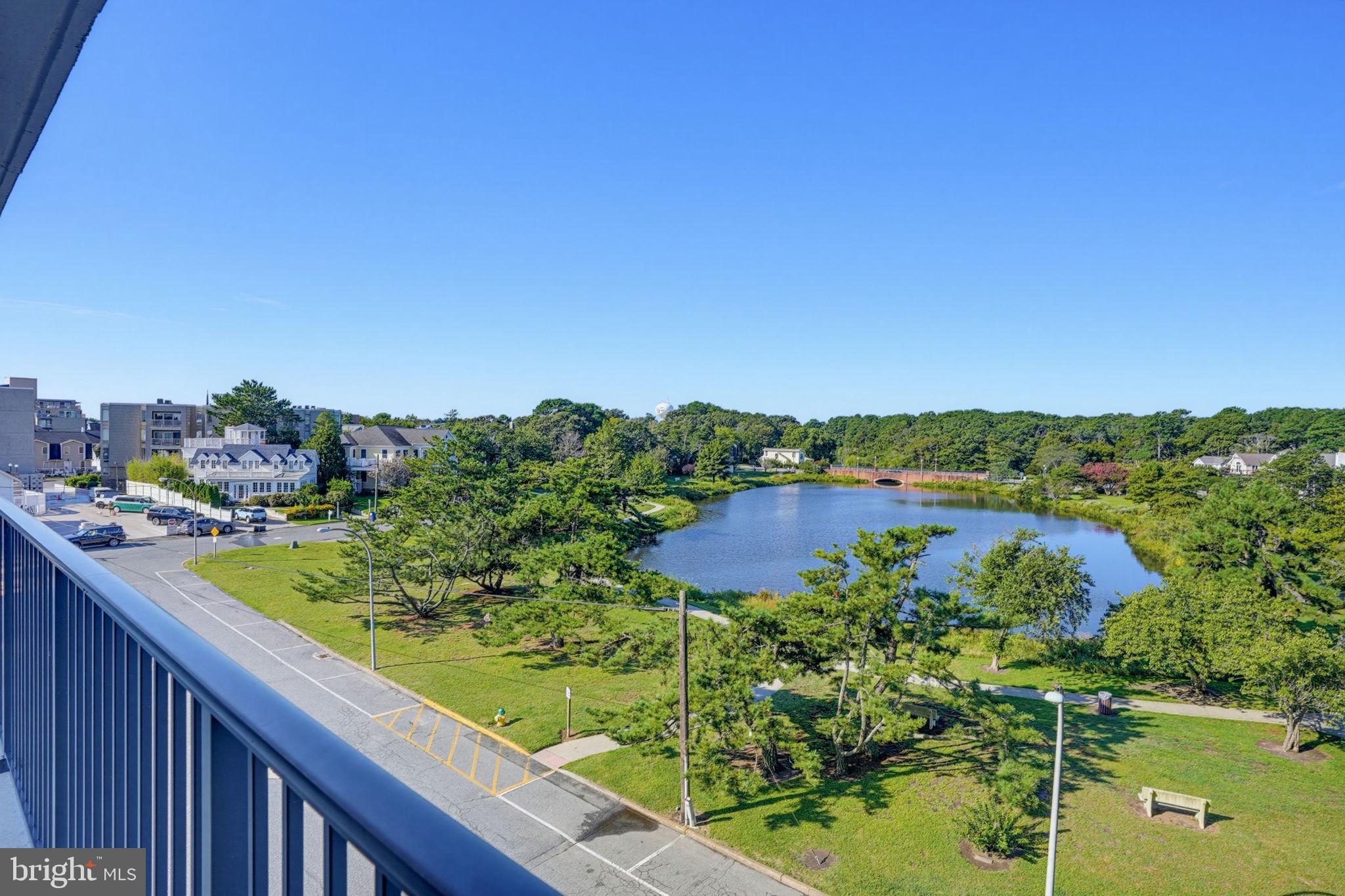 527 N BOARDWALK