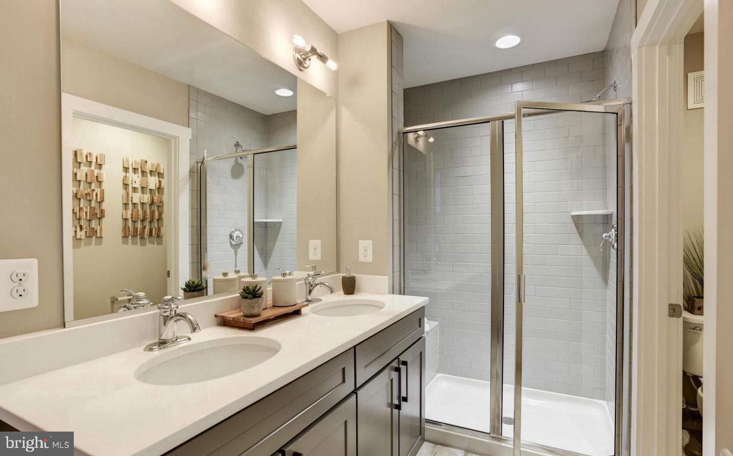 THE ENCLAVE AT STONEY RUN - Residential