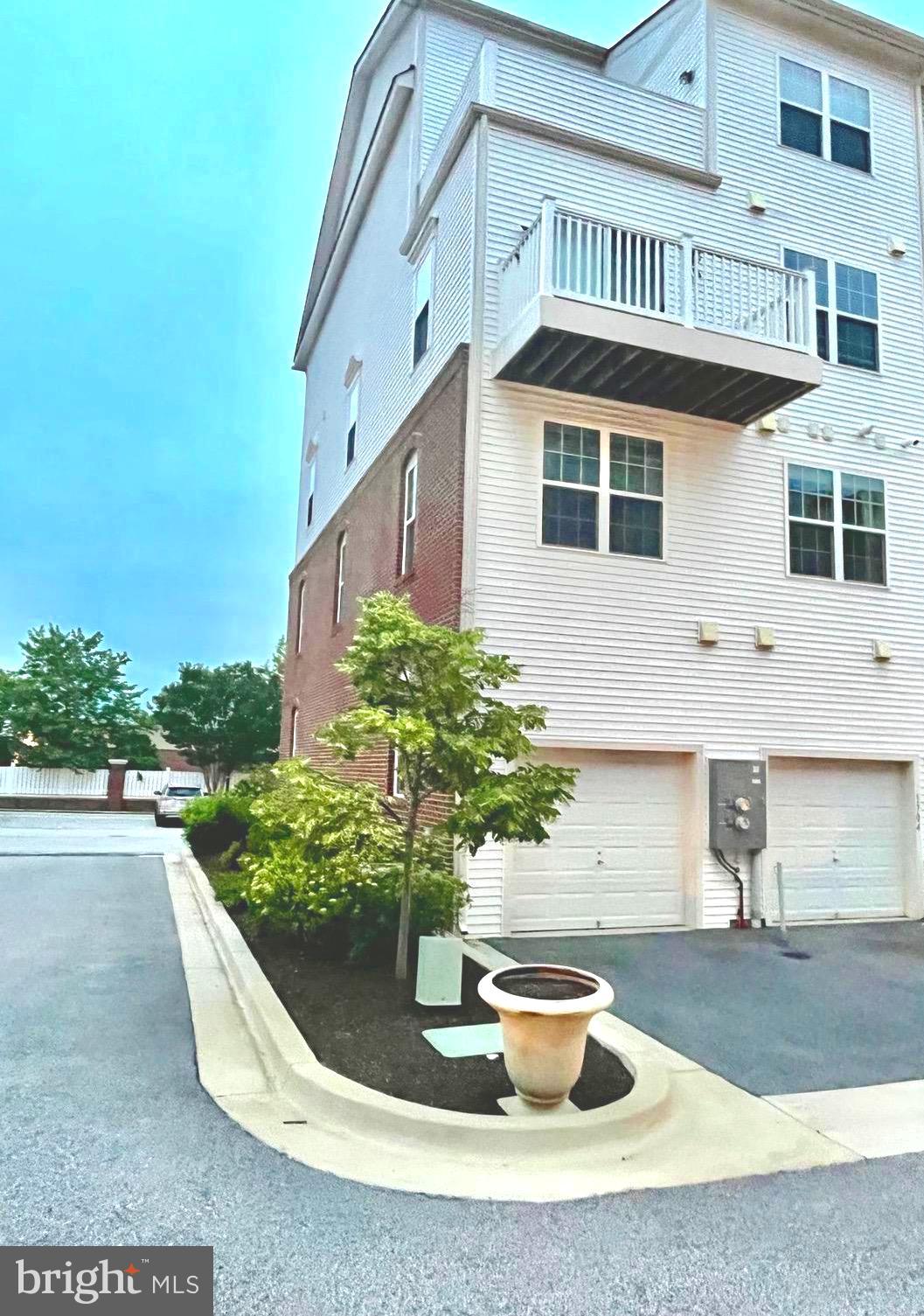 THE ENCLAVE AT STONEY RUN - Residential