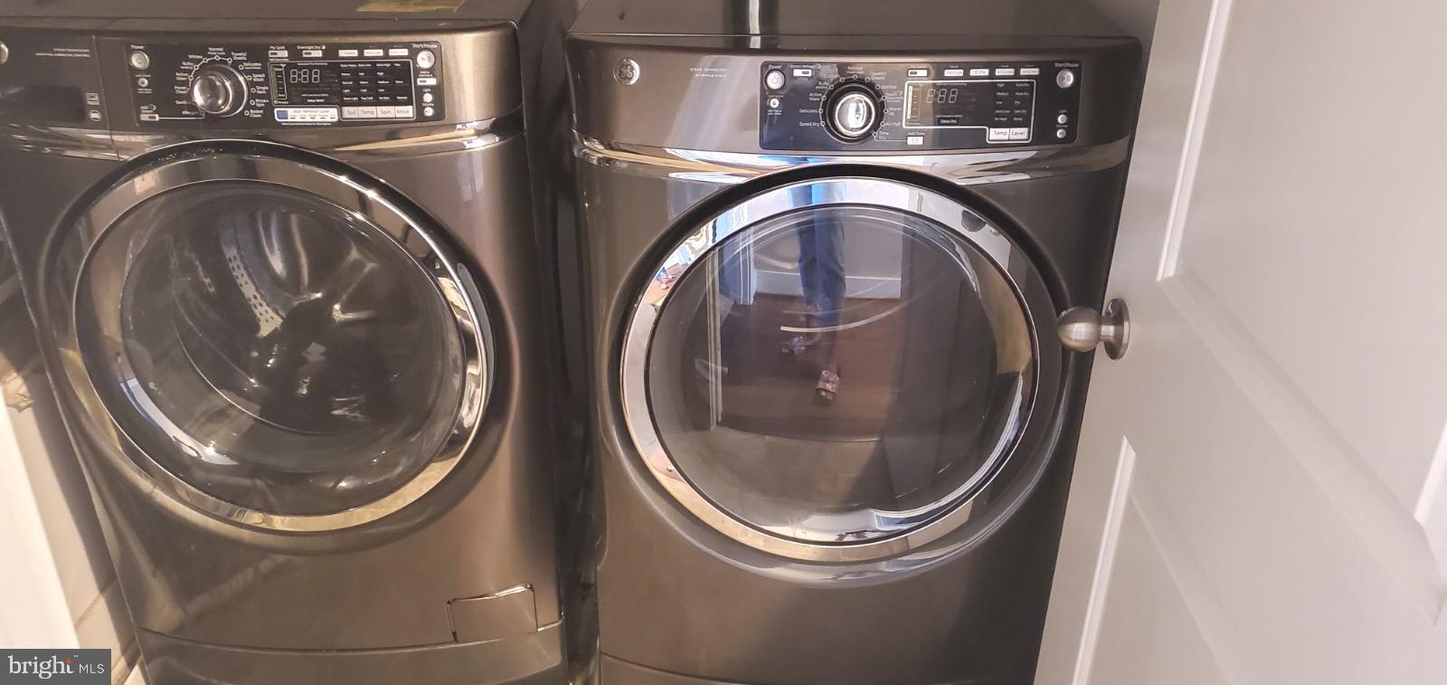 THE ENCLAVE AT STONEY RUN - Residential