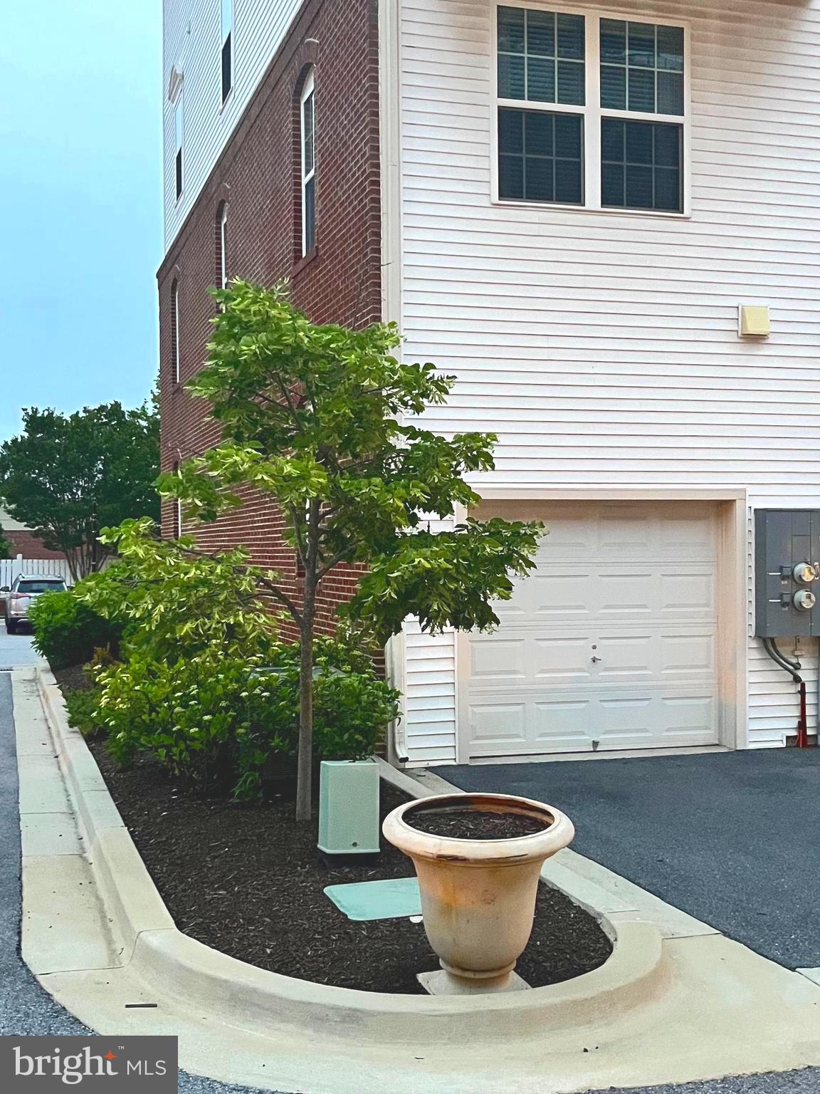 THE ENCLAVE AT STONEY RUN - Residential