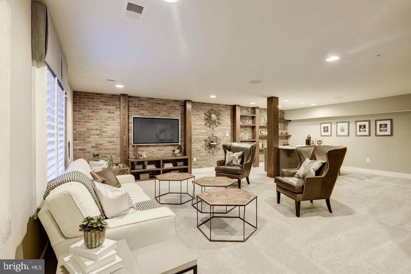 THE ENCLAVE AT STONEY RUN - Residential