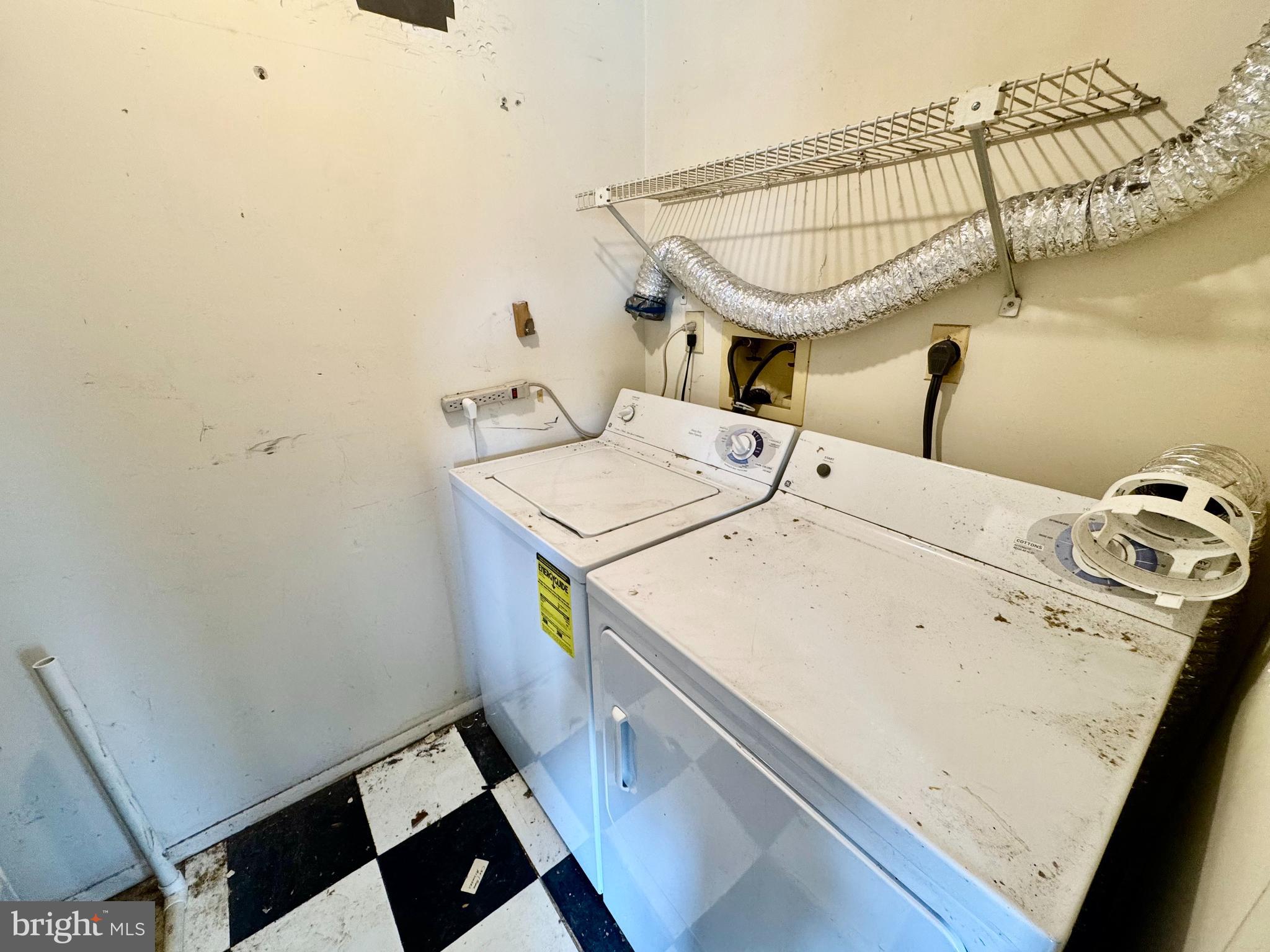 CHESTERFIELD GARDEN CONDOMINIUM - Residential