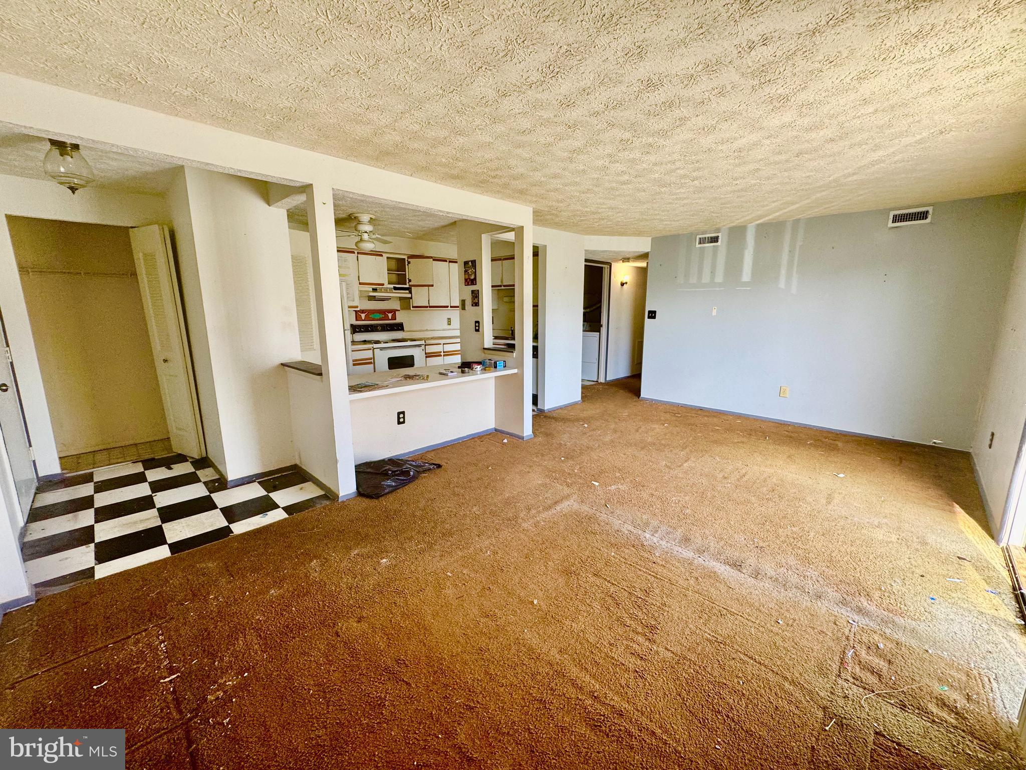 CHESTERFIELD GARDEN CONDOMINIUM - Residential