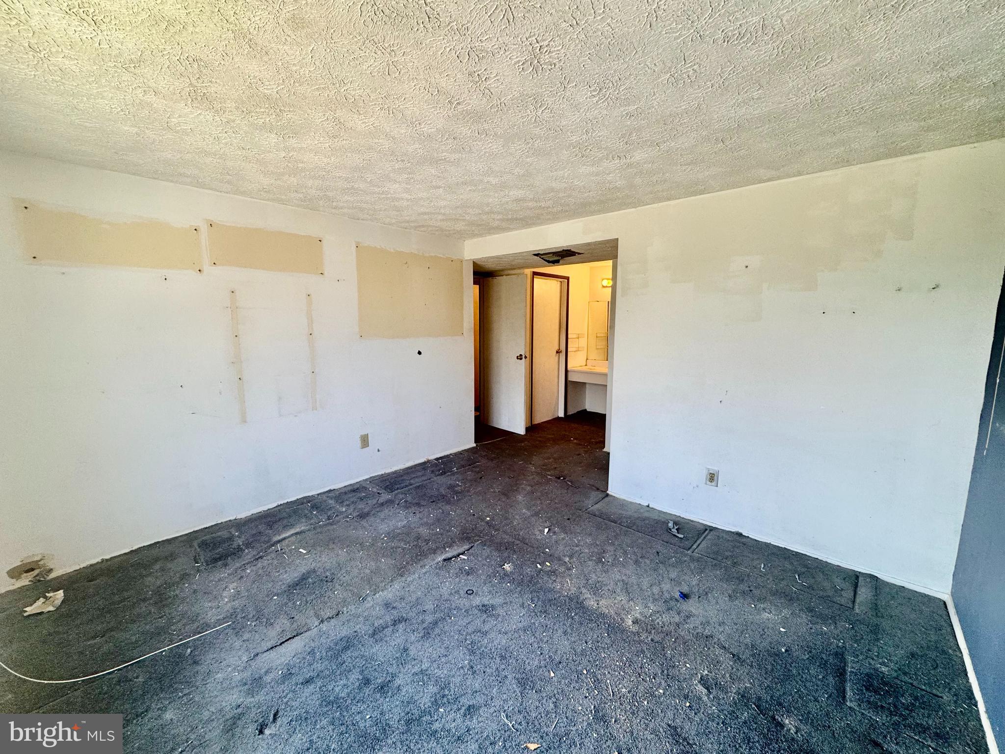 CHESTERFIELD GARDEN CONDOMINIUM - Residential