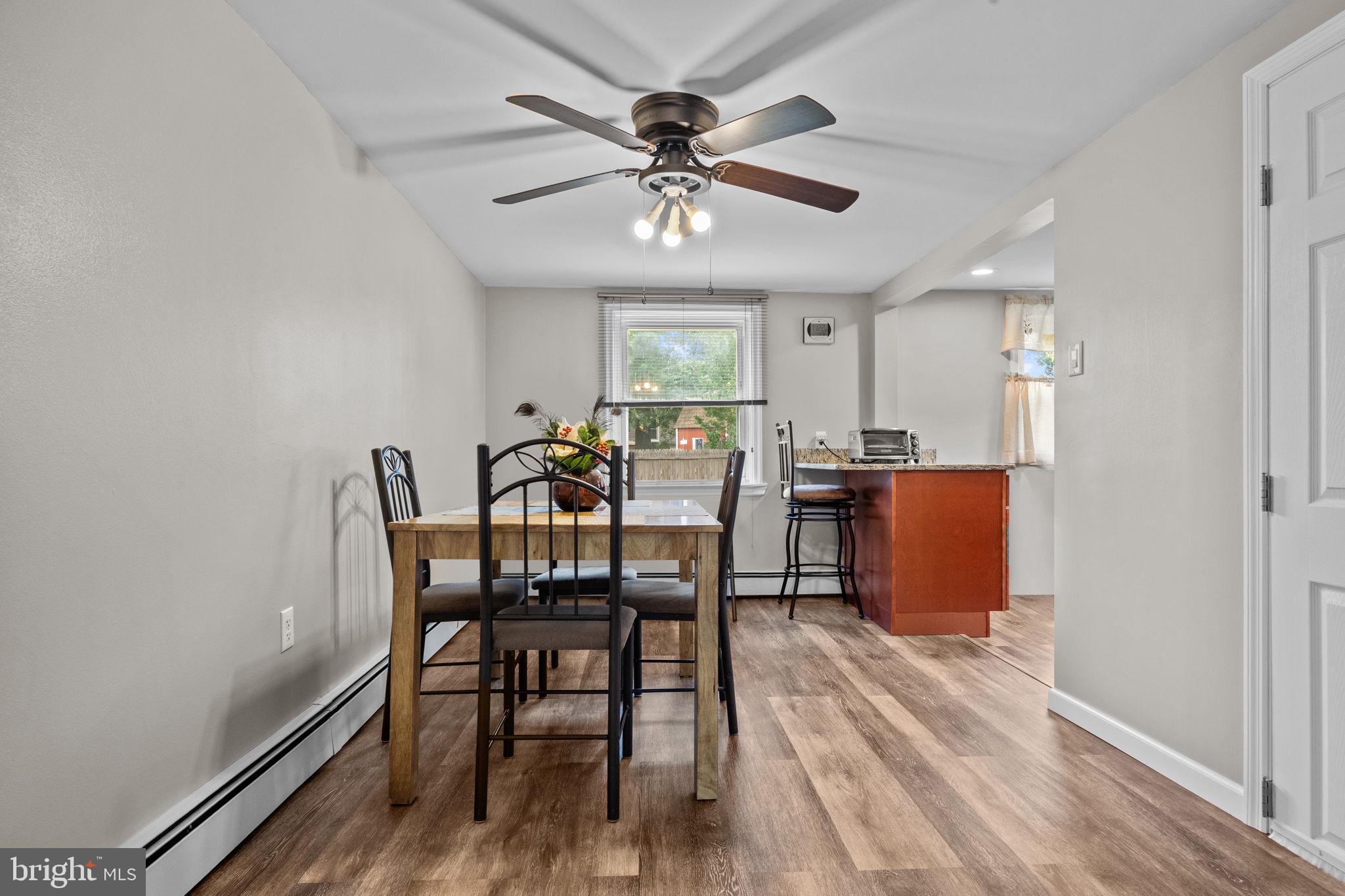 CROYDON MANOR - Residential