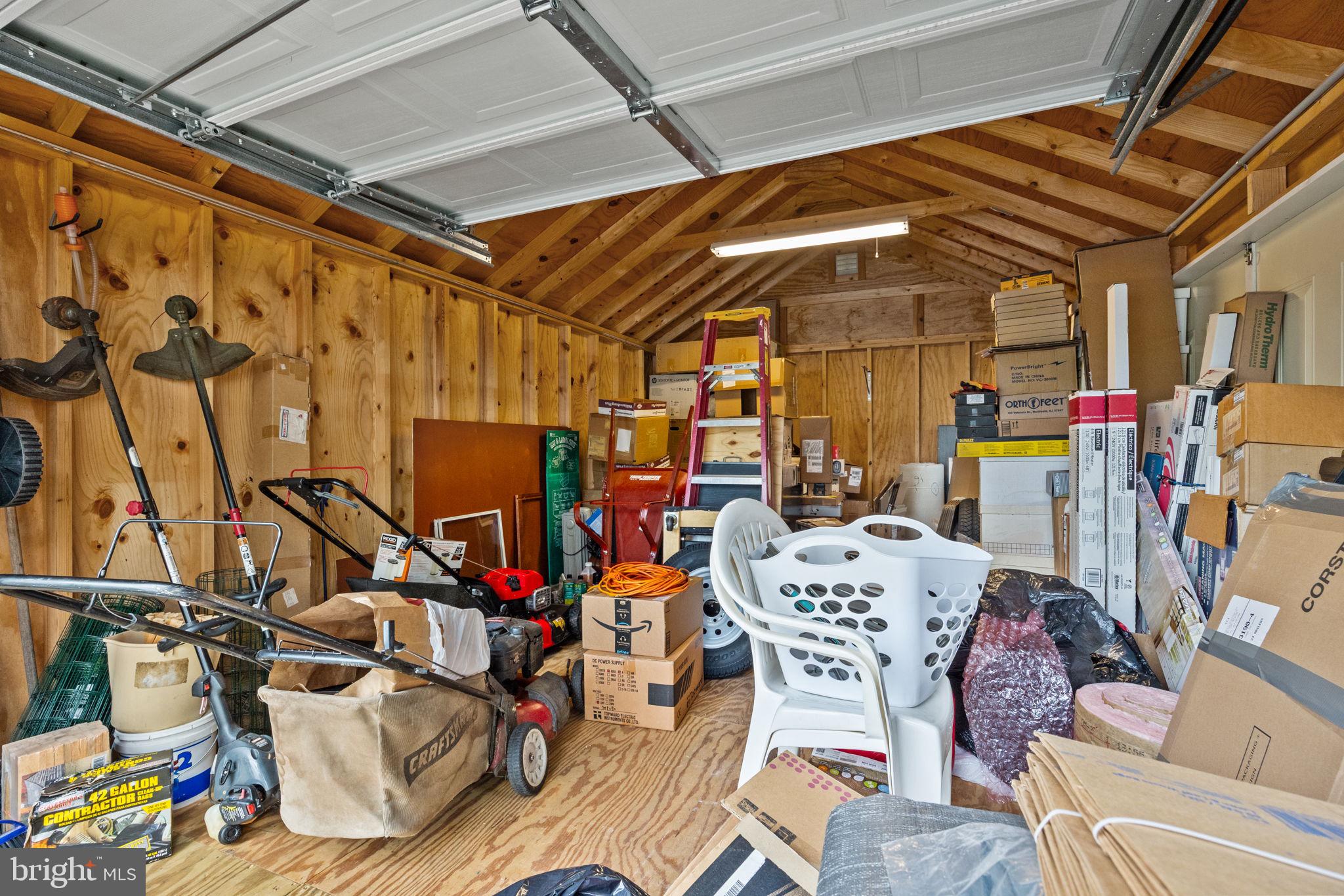 CROYDON MANOR - Residential