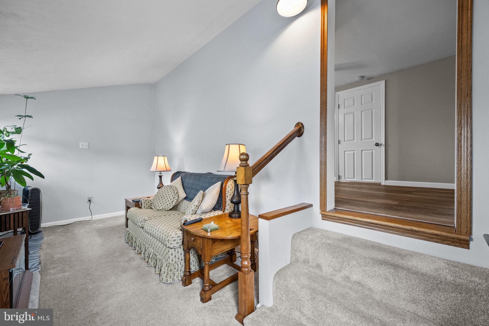 CROYDON MANOR - Residential