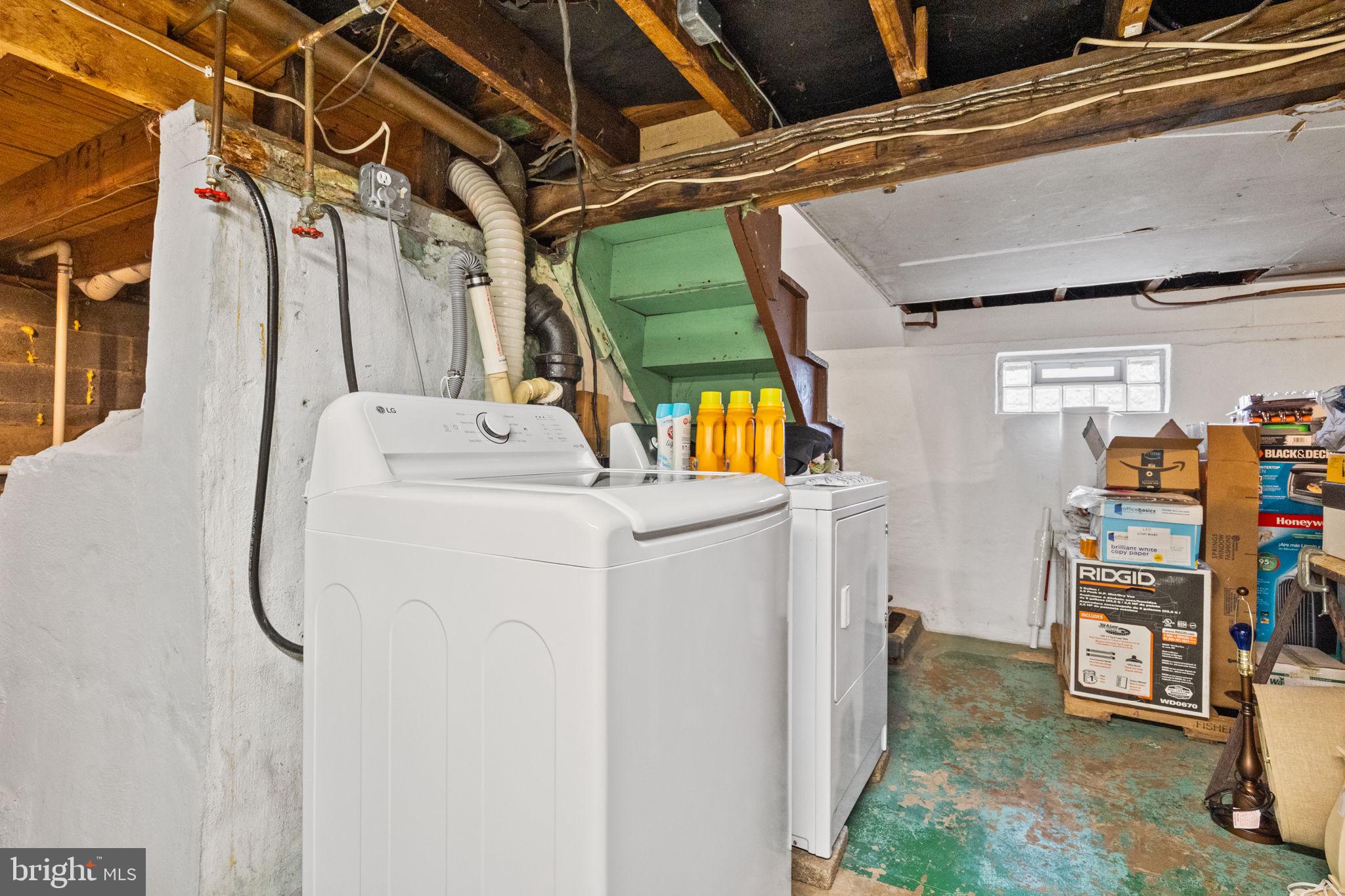 CROYDON MANOR - Residential